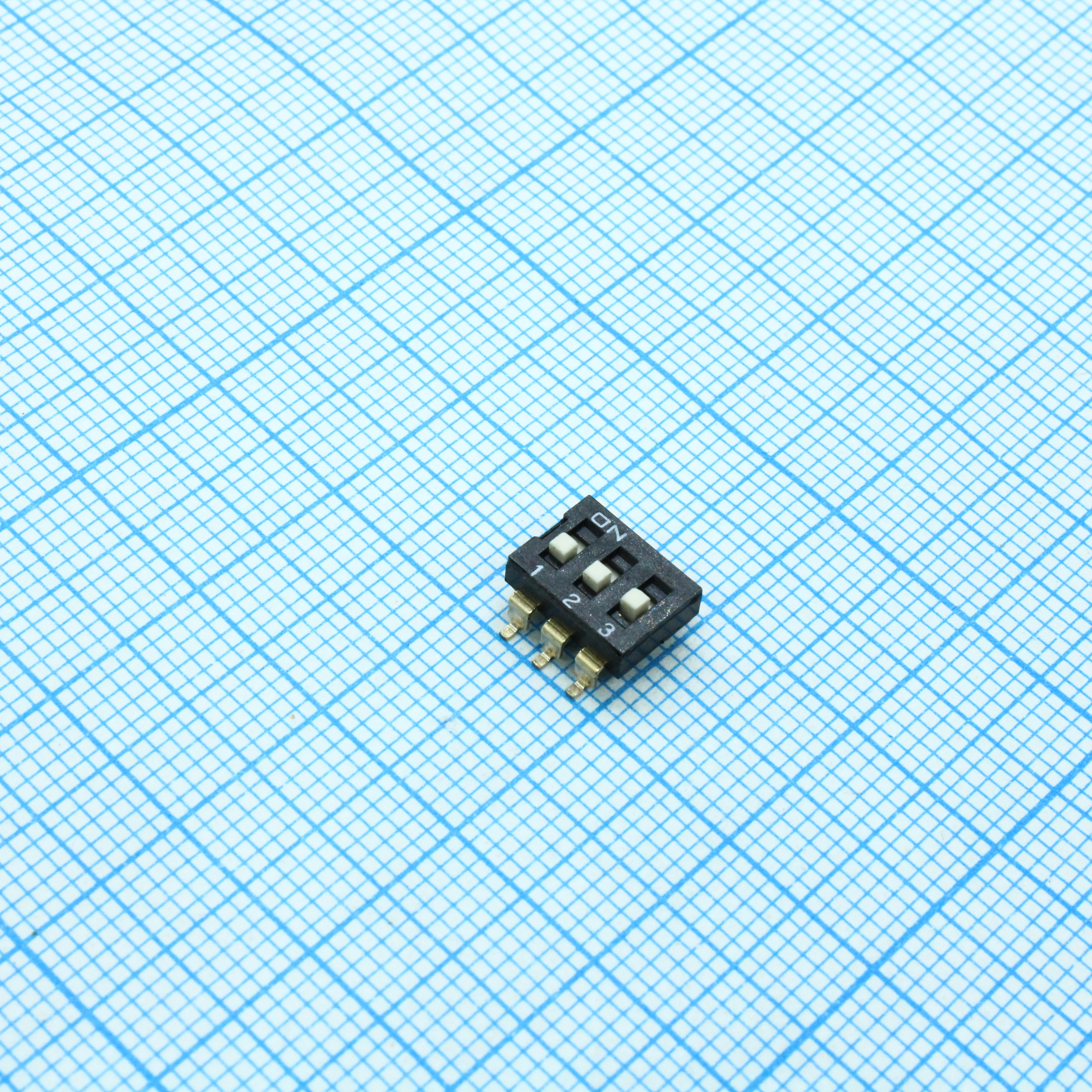 SWD4- 3 (DT-03L) (SDMX-3-X) (SNDP127B-03 - для SMD-монтажа, с выступающим движком