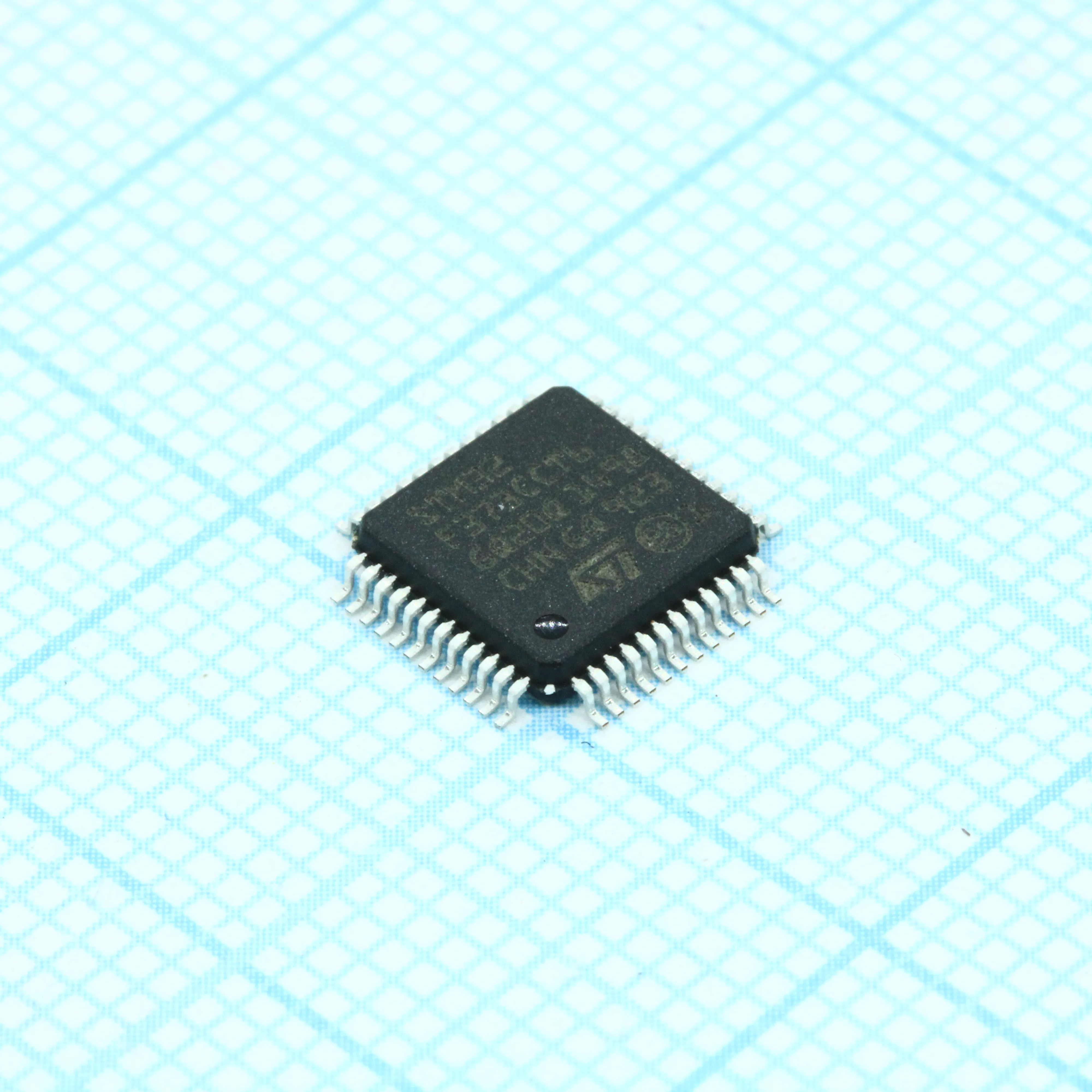 STM32F373CCT6 - ARMCortexM4 FPU, MPU, 72МГцб 256кб флэшб 32кб ОЗУ CAN, USB FS, АЦП 8*16бит, 9*12бит, 3*16бит СигмаДельта АЦП,3* ЦАП 12бит, 2*компаратор, интерфейс HDMI-CEC