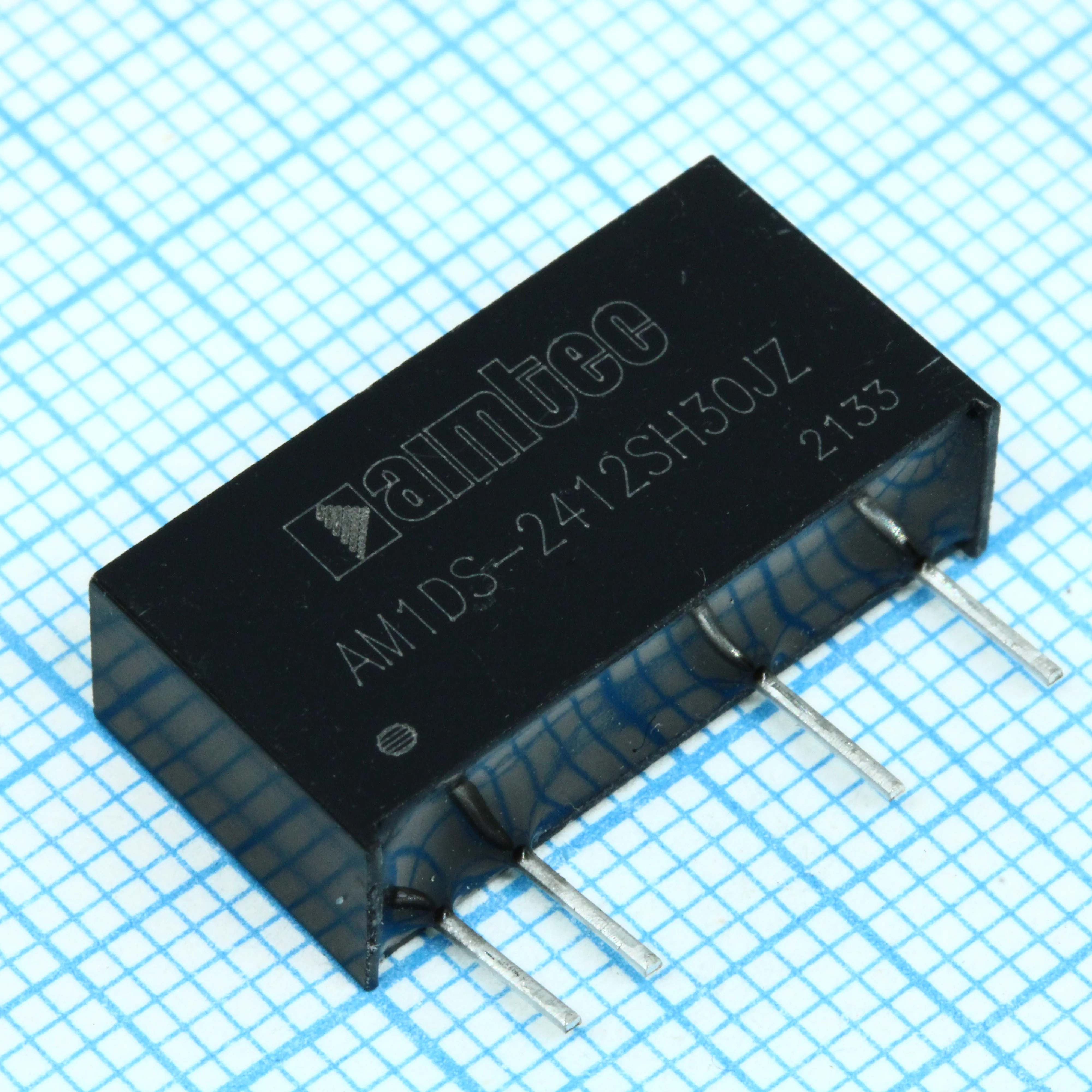 AM1DS-2412SH30JZ - DC/DC, 1Вт, вход 21.6…26.4В, выход 12В/0.009…0.083А, изоляция 3000В DC, КПД 81%, максимальная емкостная нагрузка не более 560мкФ, SIP7, 19.65x6x10.16мм, -40…105°C, пластик