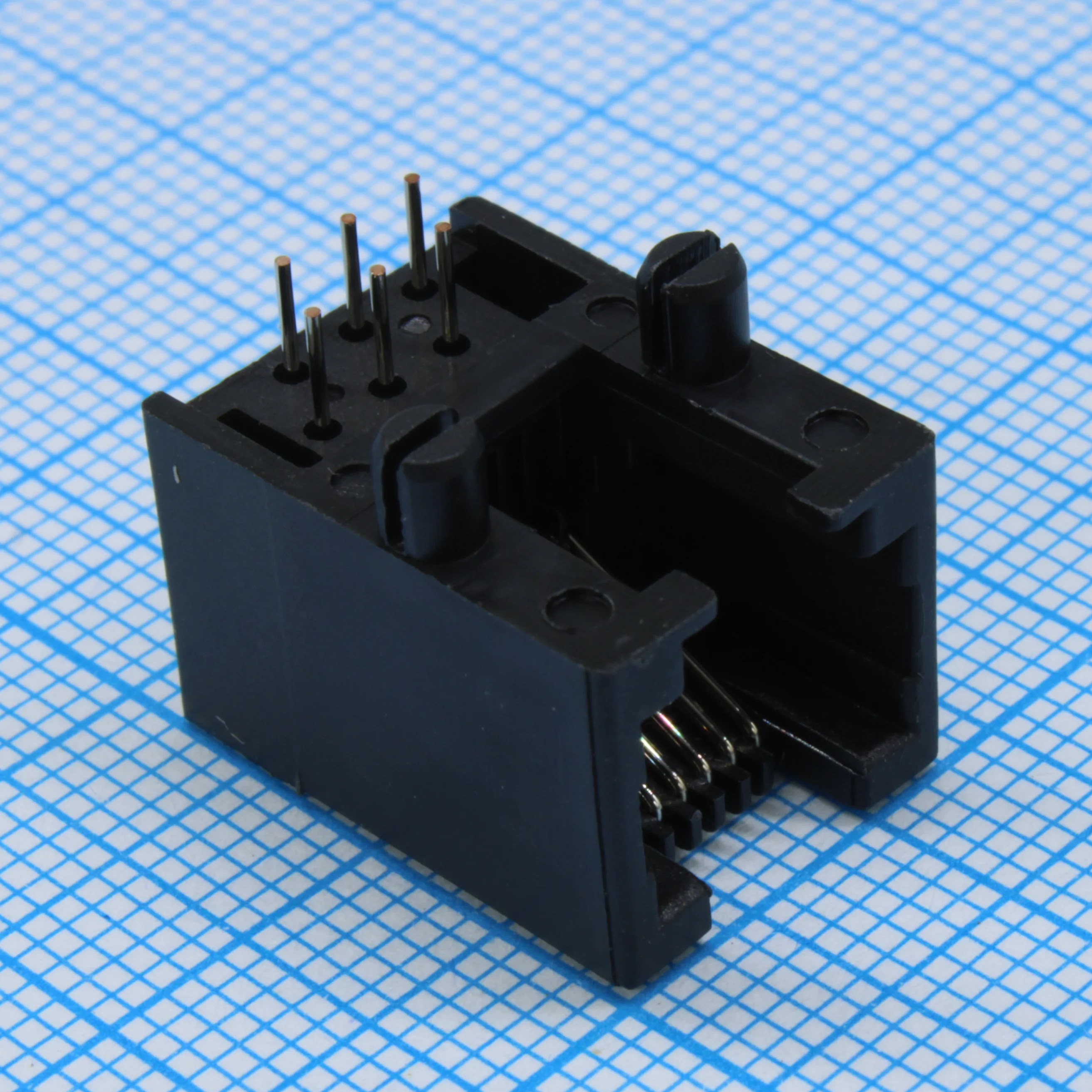 L-KLS12-136-6P6C-1-01 - Разъем телефонный RJ-25 (розетка) угловой на плату