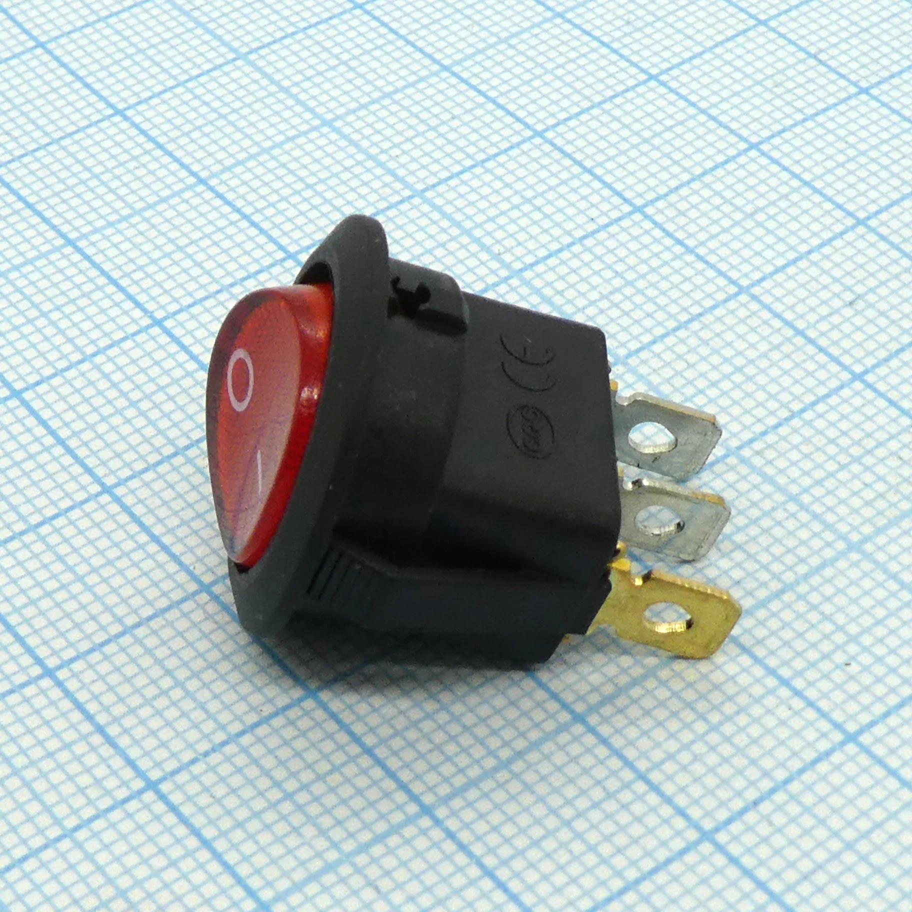 DS KCD18-101 Ч/К (SWR 3107) - 2 полож. 2+1конт(4.8) 250V/6A AC