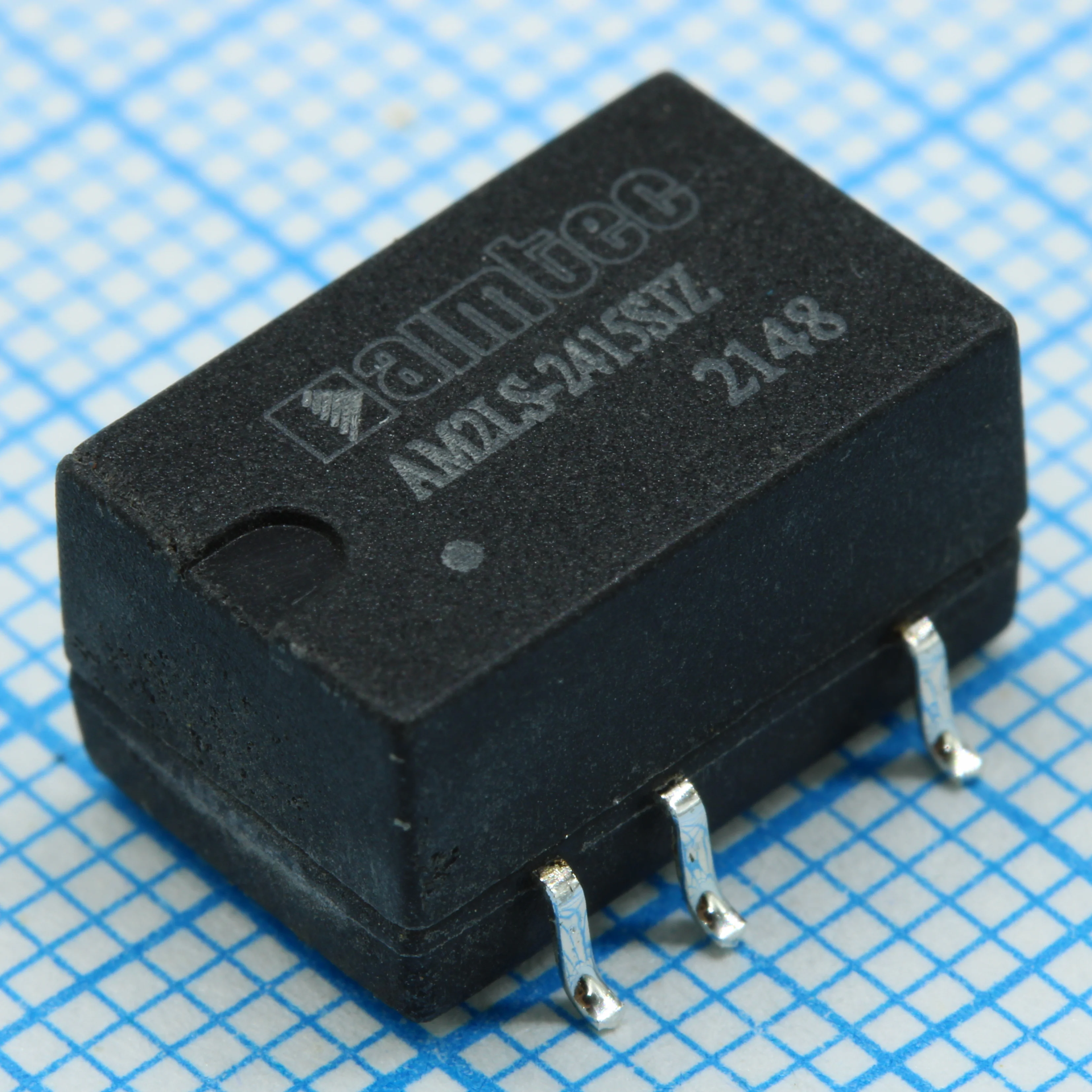 AM2LS-2415SJZ - DC/DC преобразователь 2 Вт  вход 21.6...26.4В выход 15В  0.133А   -40...105°C, дерейтинг при 85°C 1500VDC  MTBF 3500000 часов  КПД 84 %  ёмк. нагрузка макс. 560 мкФ  корпус SMD, пластик установка на печатную плату  11.4x13.2x7.25 мм