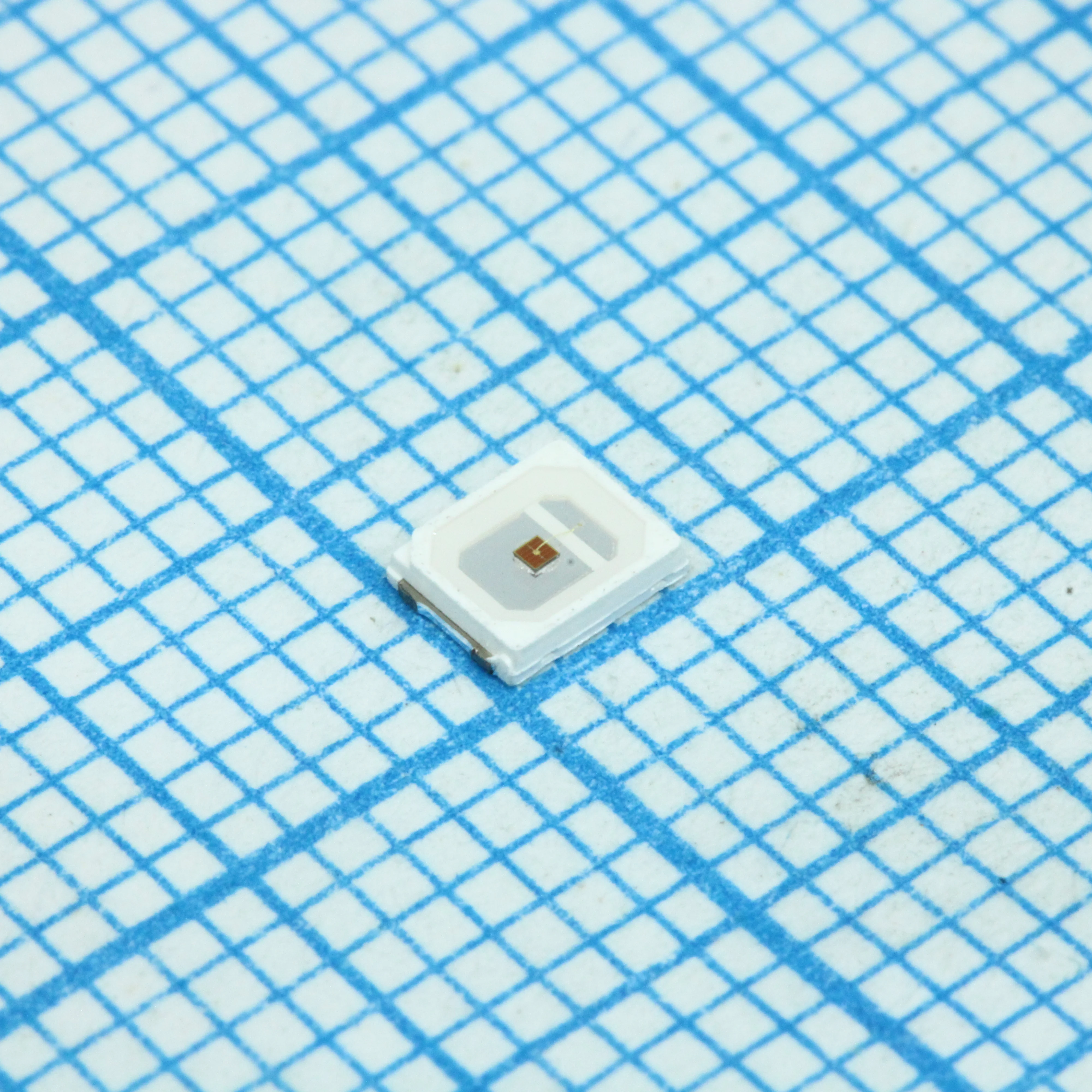 HL-A-2835D10FC-S1-08 - Светодиод smd 2,8х3,5мм/красный/ 625нм/1.8-2.6v/ 3800-4600мКд  @150мА/ Ifmax=150мА/ 120°/ 2.8x3.5x0.7мм