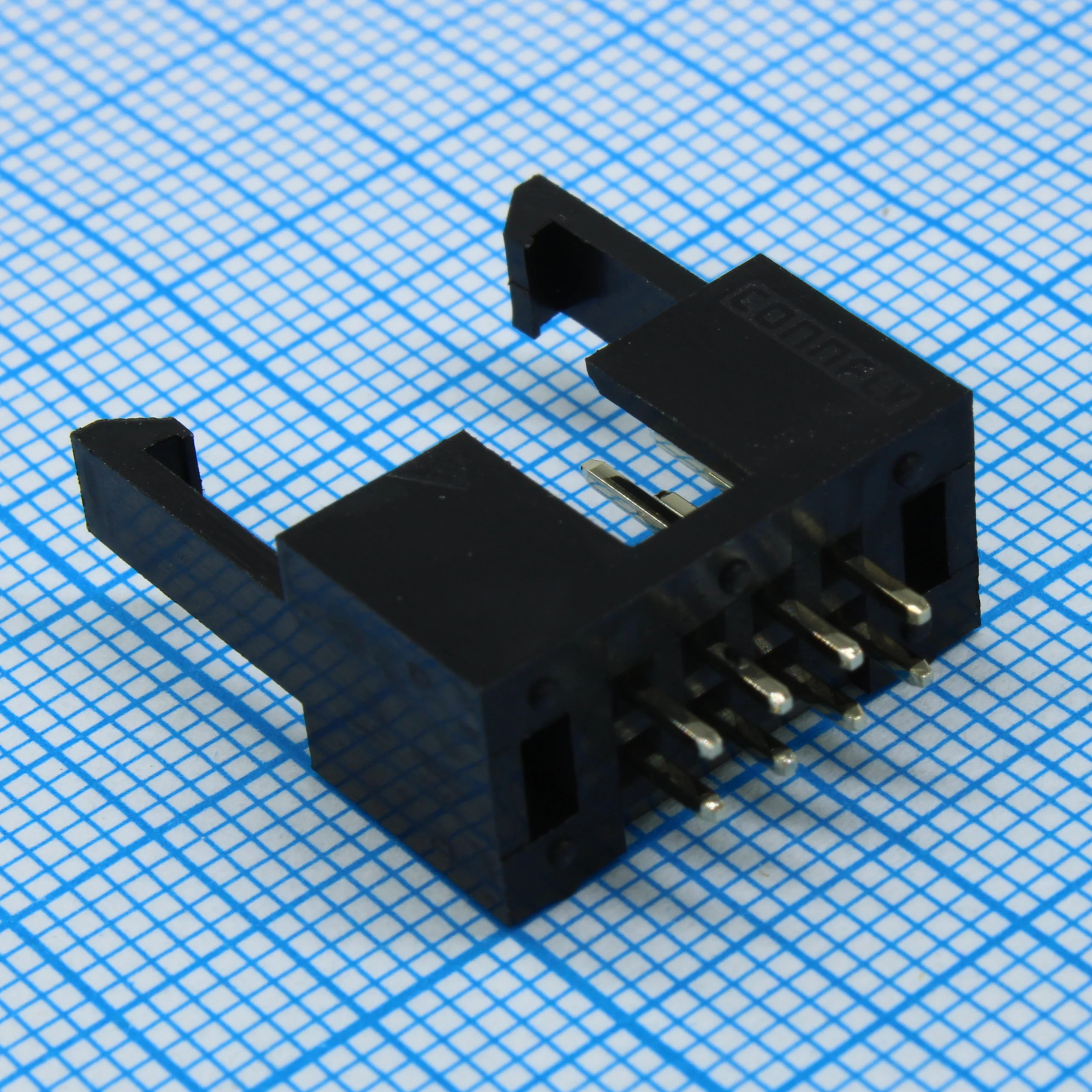 DS1013-01-08SSIB-B - IDC разъем, вилка на плату прямая двухрядная 8pin(2x4)., шаг 2.54мм с фиксатором