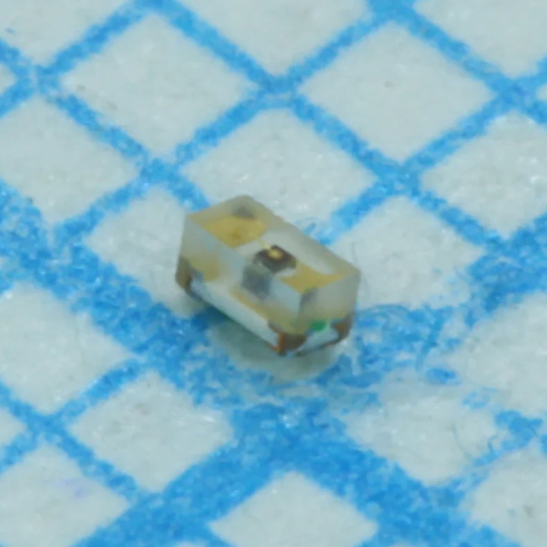 FYLS-0402UYC - Светодиод smd 1х0.5x0.35мм/желтый/592нм/120мкд/прозрачный/130°