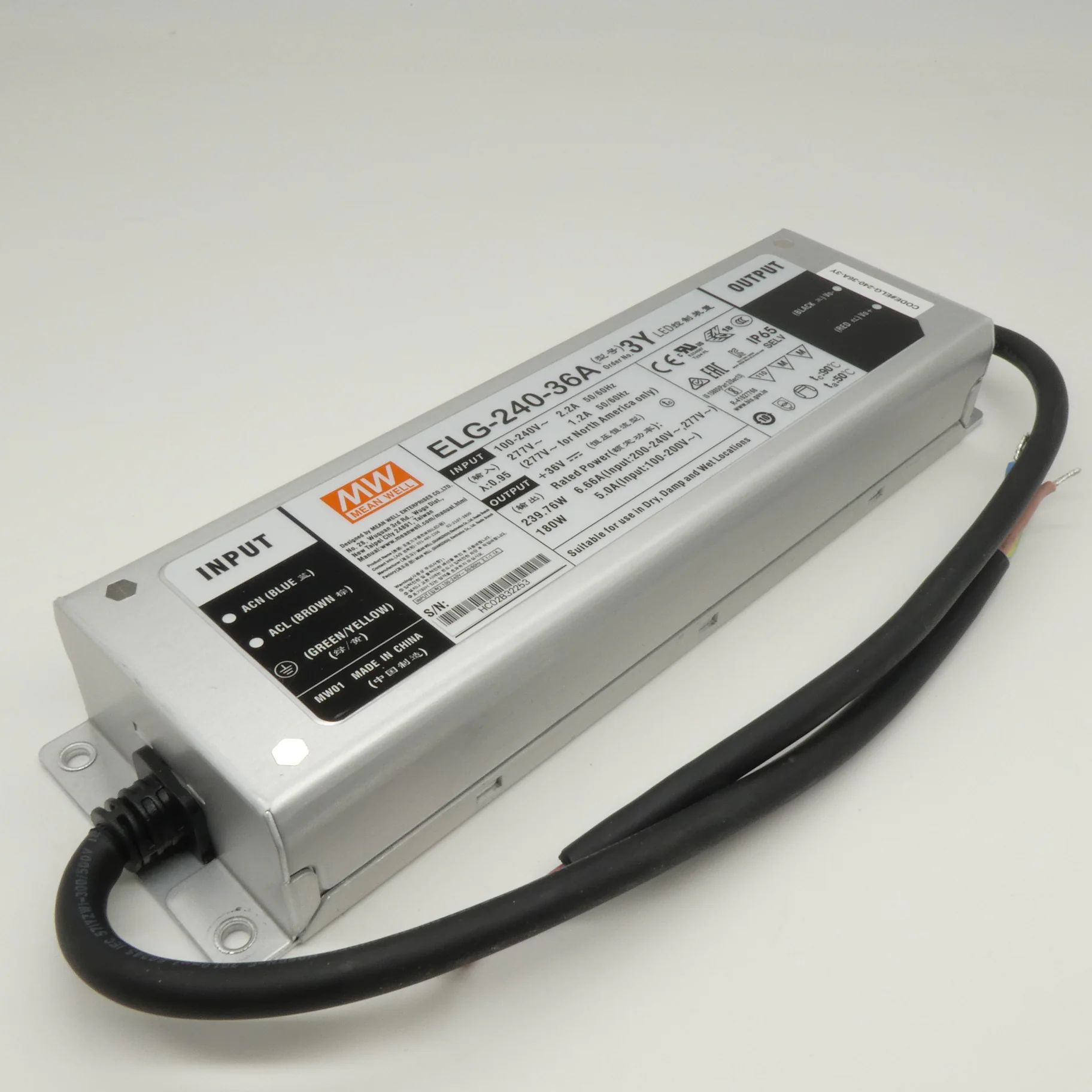 ELG-240-36A-3Y - AC-DC, 239.8Вт, IP65, вход 100…305В AC, 47…63Гц/142…431В DC, ККМ, выход 18...36В/6.66А, изоляция 3750В AC, в кожухе 244х71х37.5мм, -40…+85°С (корпус), потенциометры, провод заземления