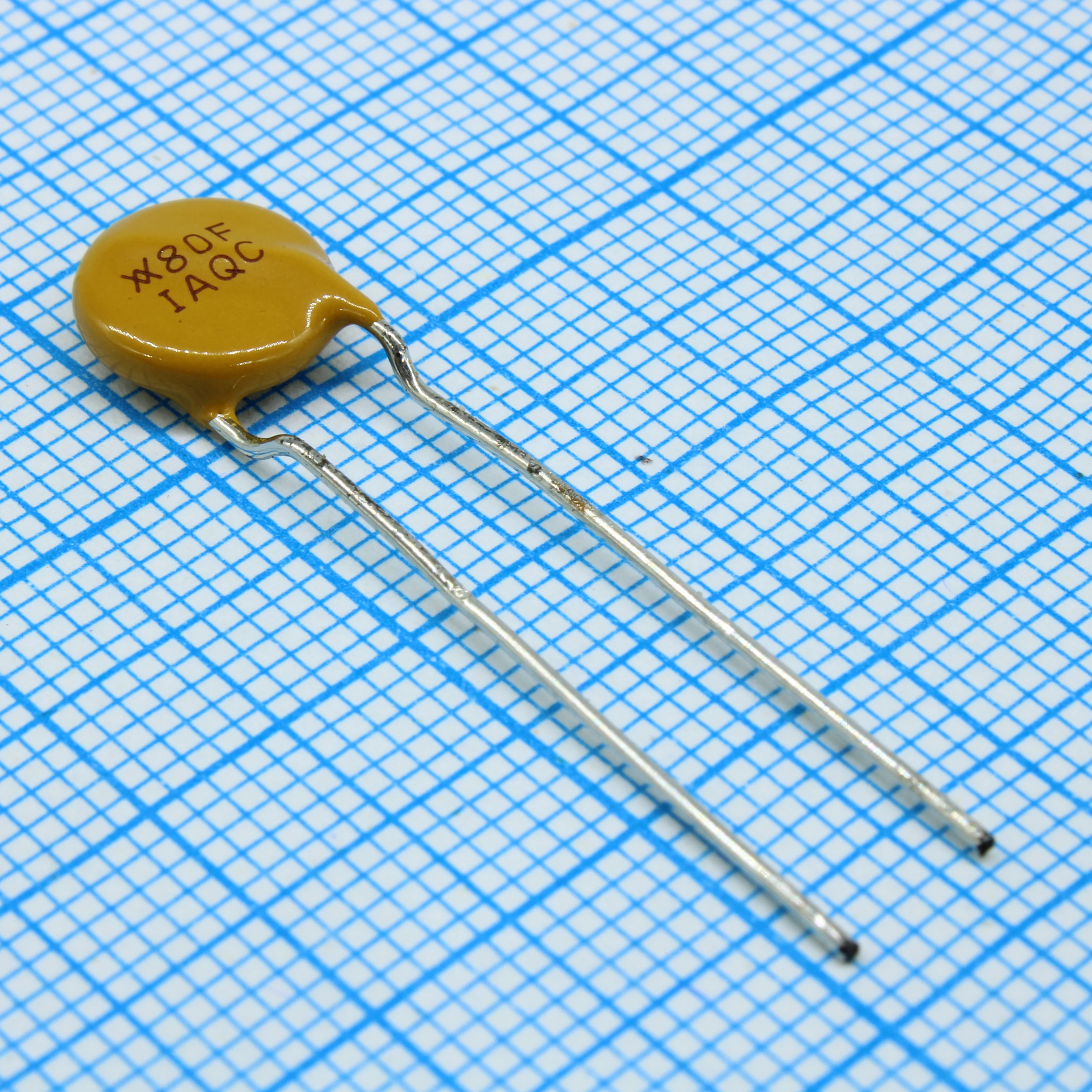 TRF250-180-2 - Самовосстанавливающийся предохранитель PTC 0.18A(hold) 0.65A(trip) 250VAC 100VDC 0.9W 2s 0.8Ohm Radial 9 X 3.8mm Bag