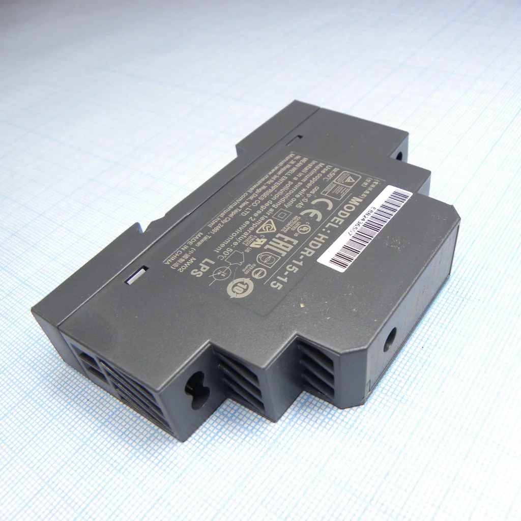 HDR-15-15 - AC-DC, 15Вт, вход 85...264 В AC 47...63Гц/120...370В DC, выход 15В/1А, изоляция 3000В AC, в кожухе на DIN-рейку, 17.5х90х54.5мм, -30...+70°С