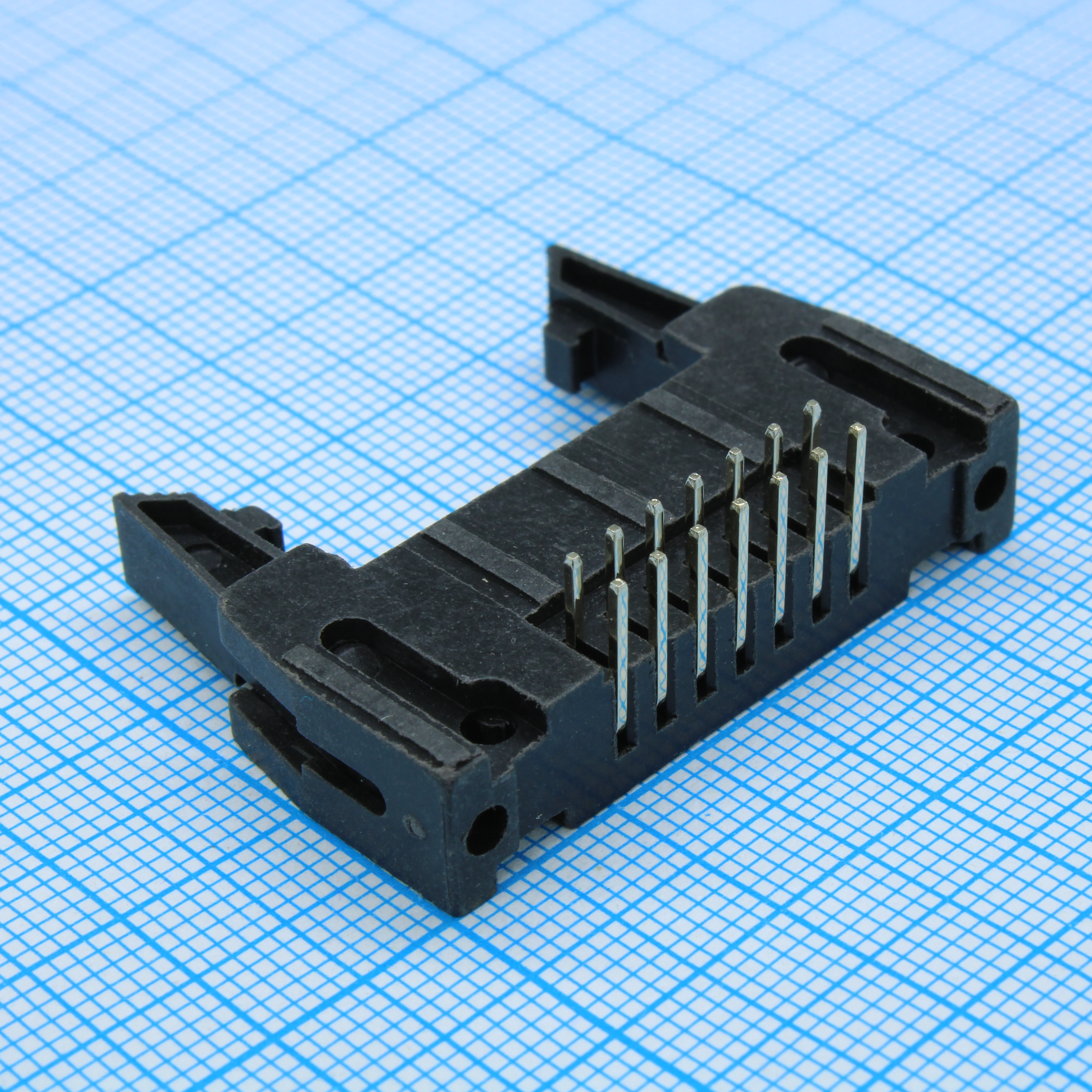 DS1011-14RBSiB7-B - Вилка на плату, угловой монтаж 14pin(2х7), шаг 2.54мм