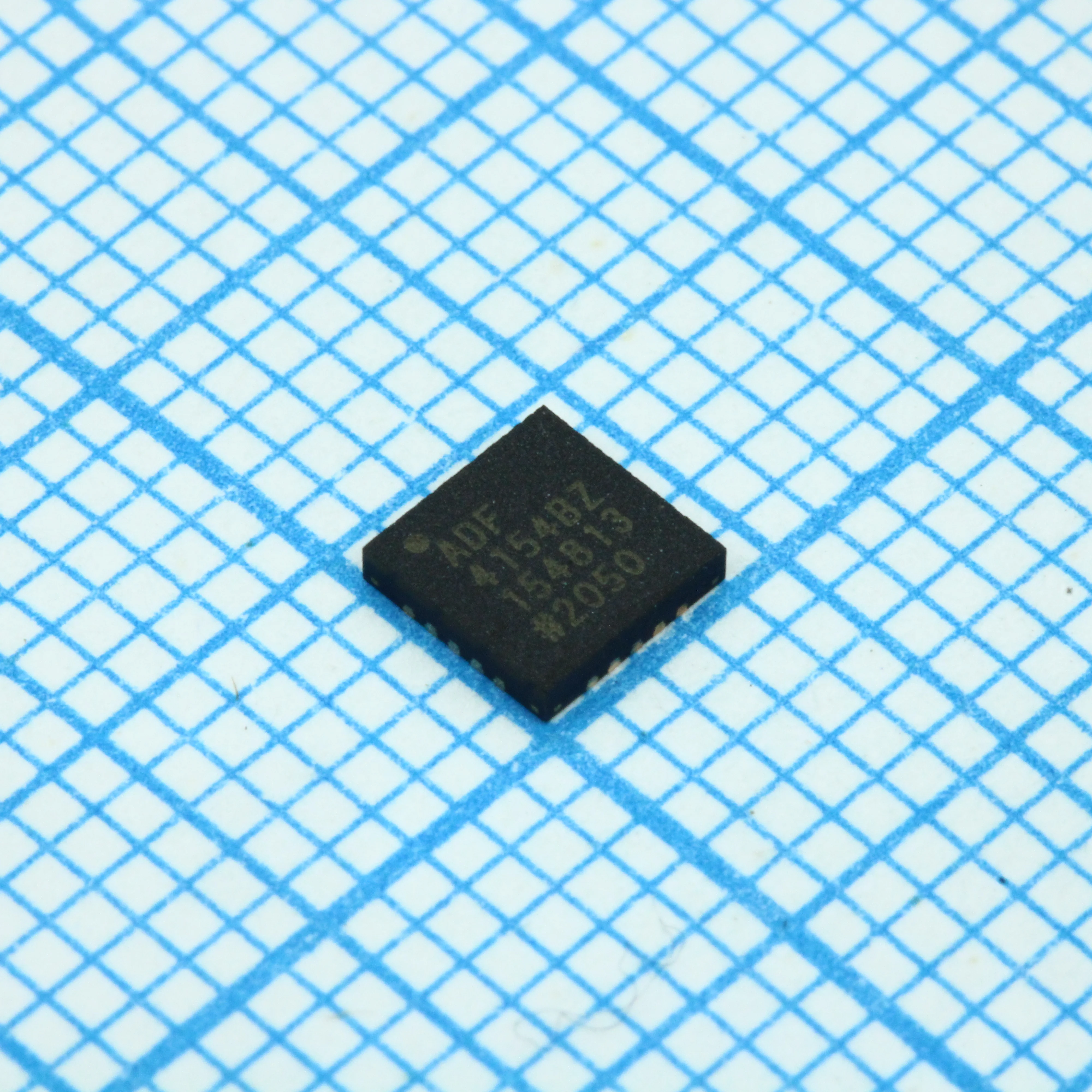 ADF4154BCPZ - Синтезатор частот с дробным коэффициентом деления