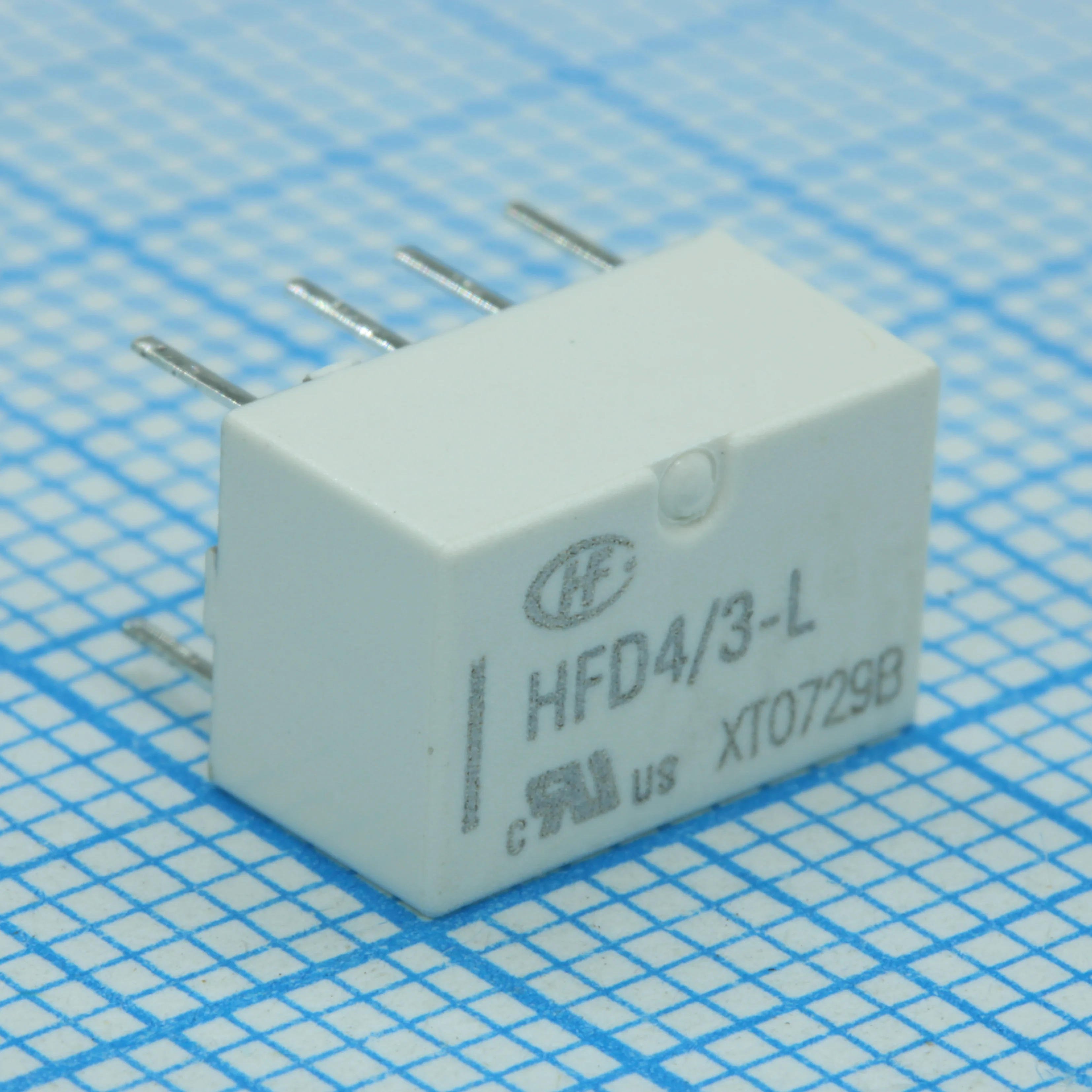 HFD4/3-L - Реле сигнальное серия HFD4 2А две группы на переключение с защелкой катушка 3В 90Ом