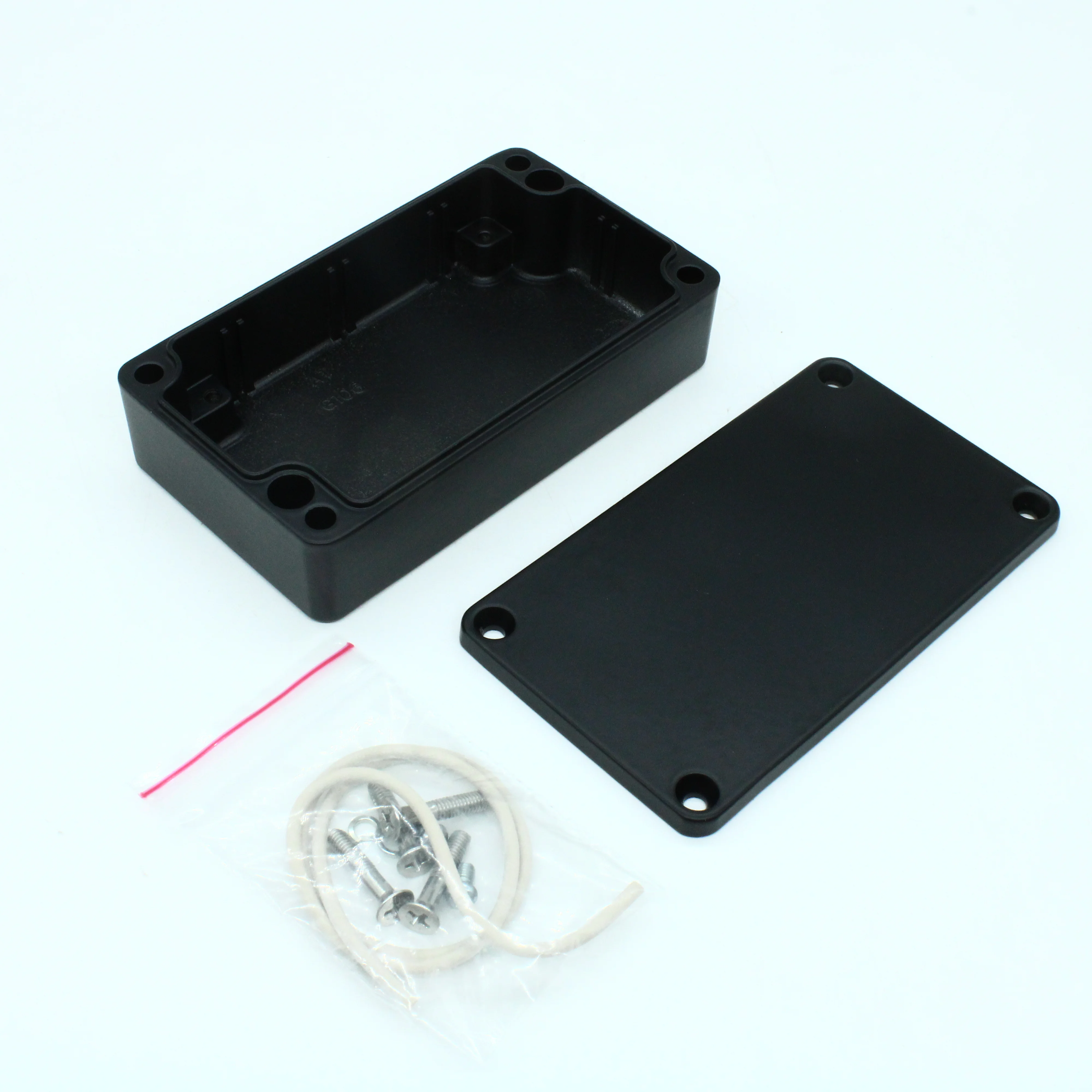 G106BK - Герметичный алюминиевый корпус IP65, черный