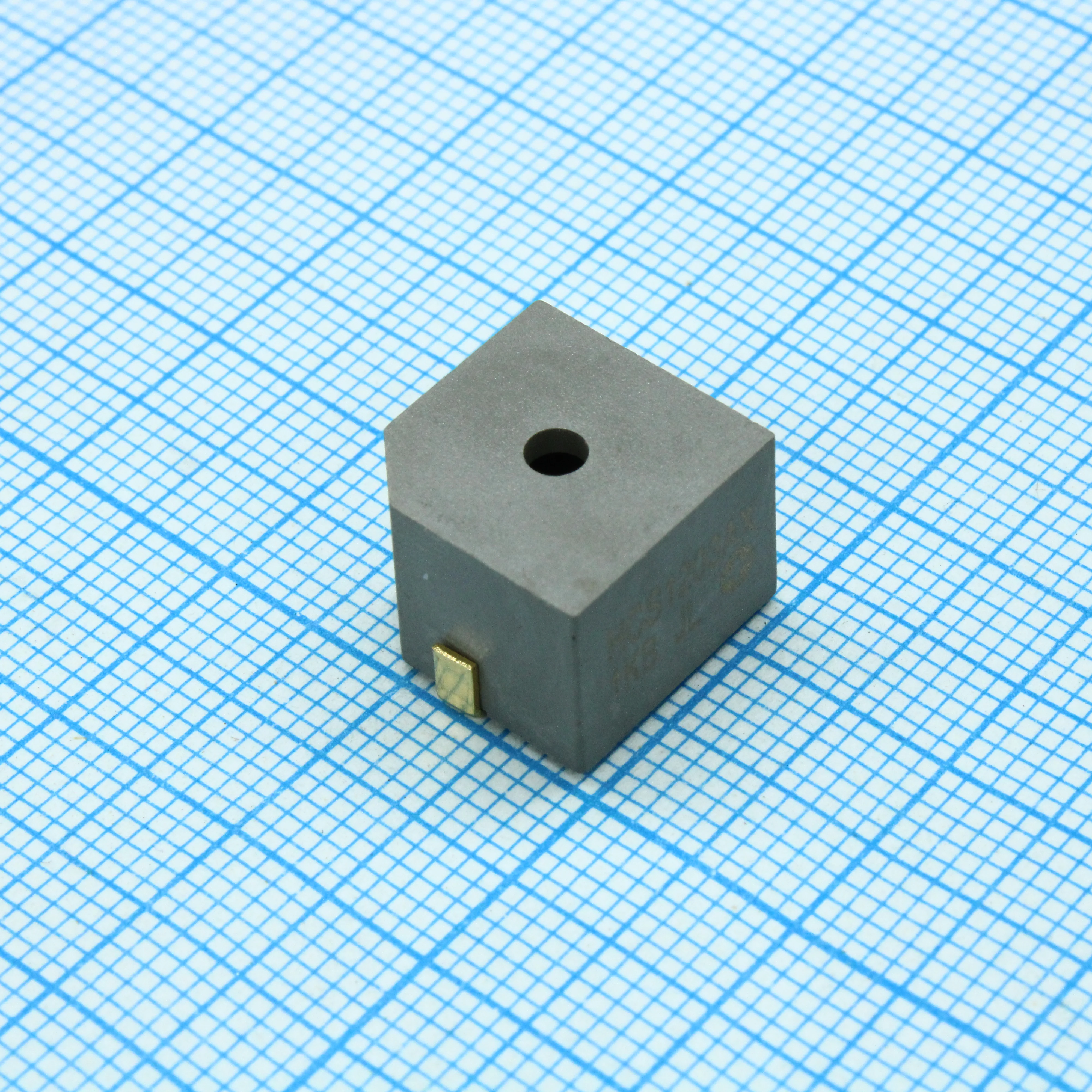 HCS1203AX - Генератор звука электромагнитный SMD, 3В 2300Гц 12.8x12.8мм высота 9.2мм