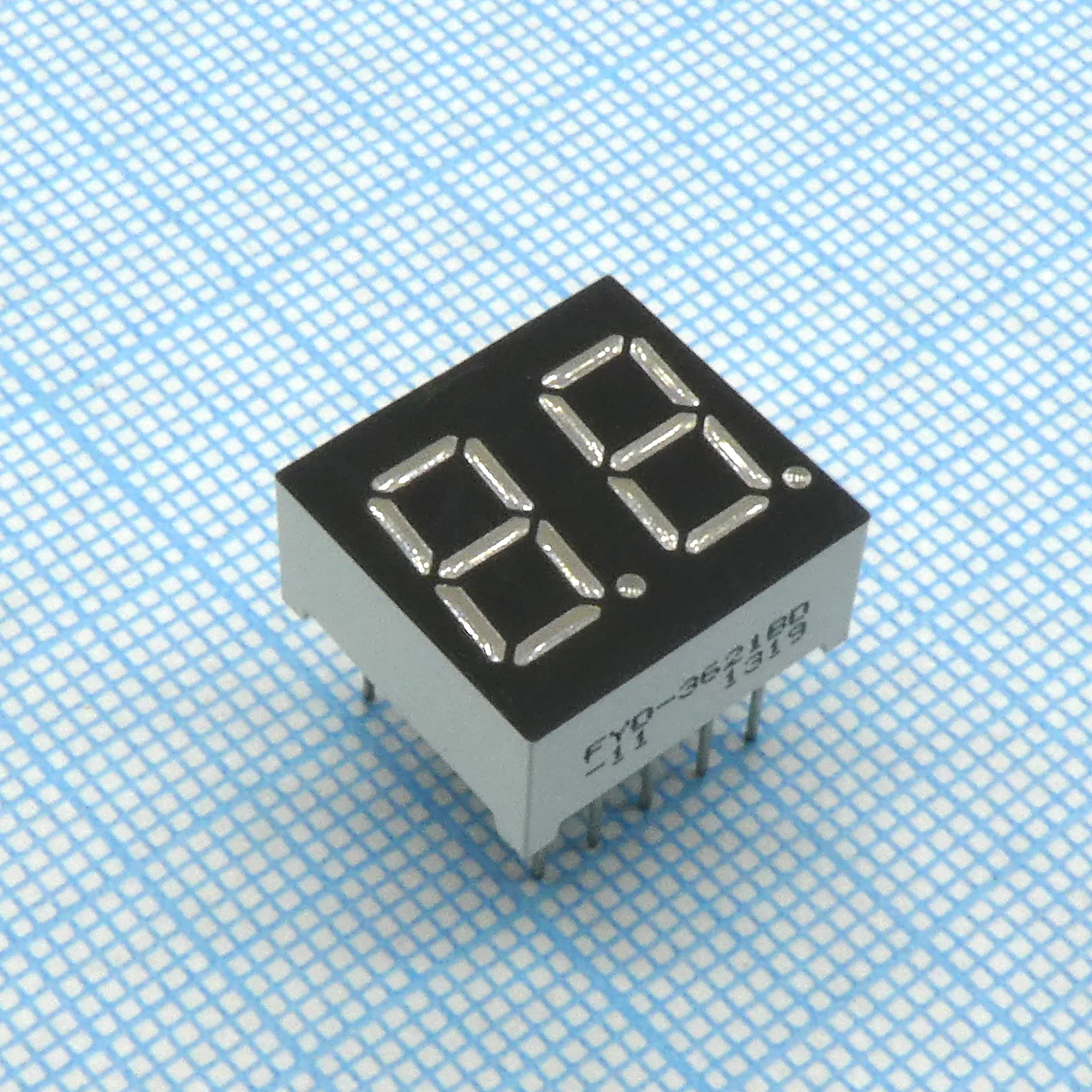 FYD-3621BD-11 - 2-х разрядный индикатор 9,2мм/красный/650нм/26-38мкд/ОА
