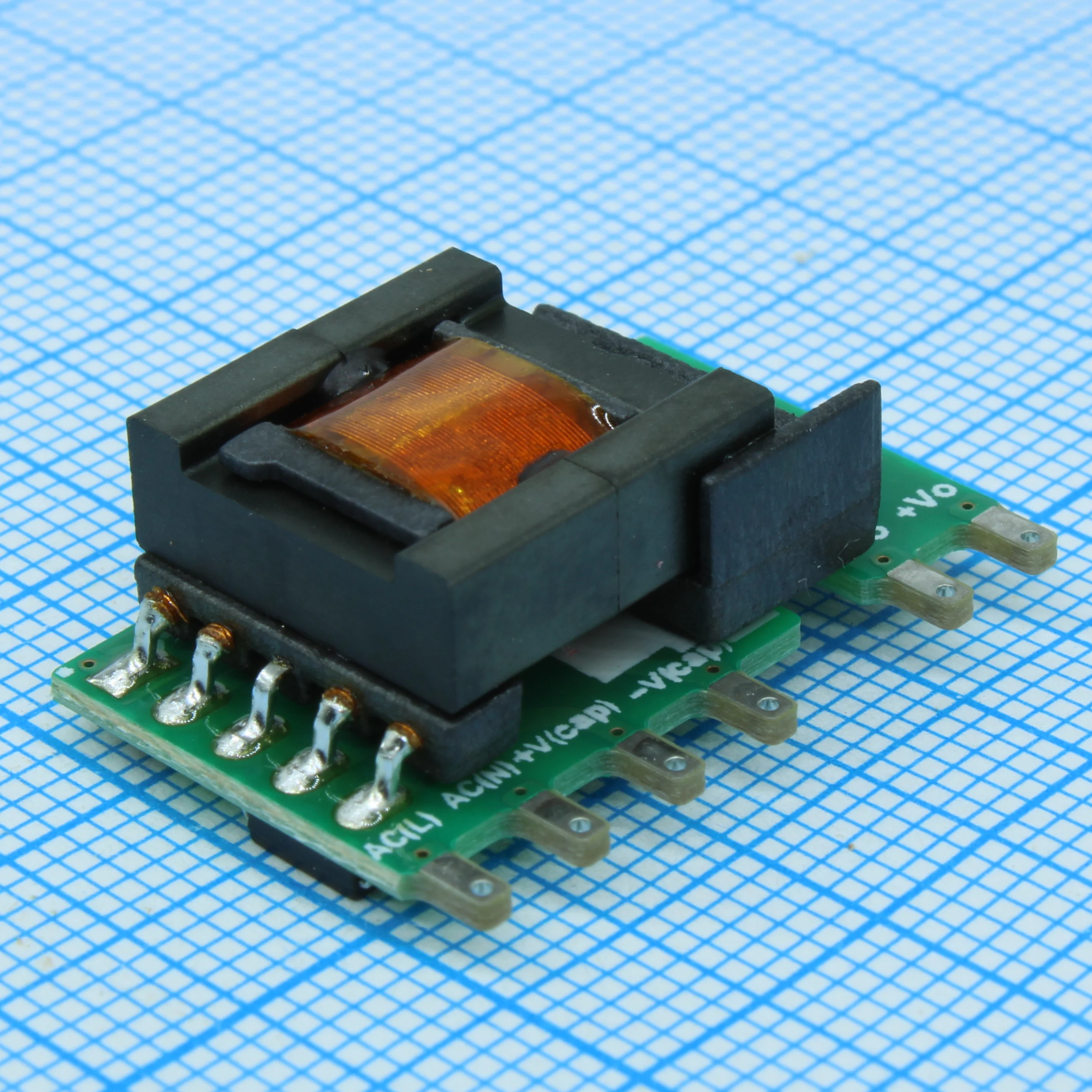 LS05-13B05R3 - AC/DC, 5Вт, вход 85…305В АС, выход 5В/1А, изоляция 3600В AC, КПД 76%, максимальная емкостная нагрузка не более 1500мкФ, 26.4x14.73x11.0мм, -40…85°C, бескорпусный