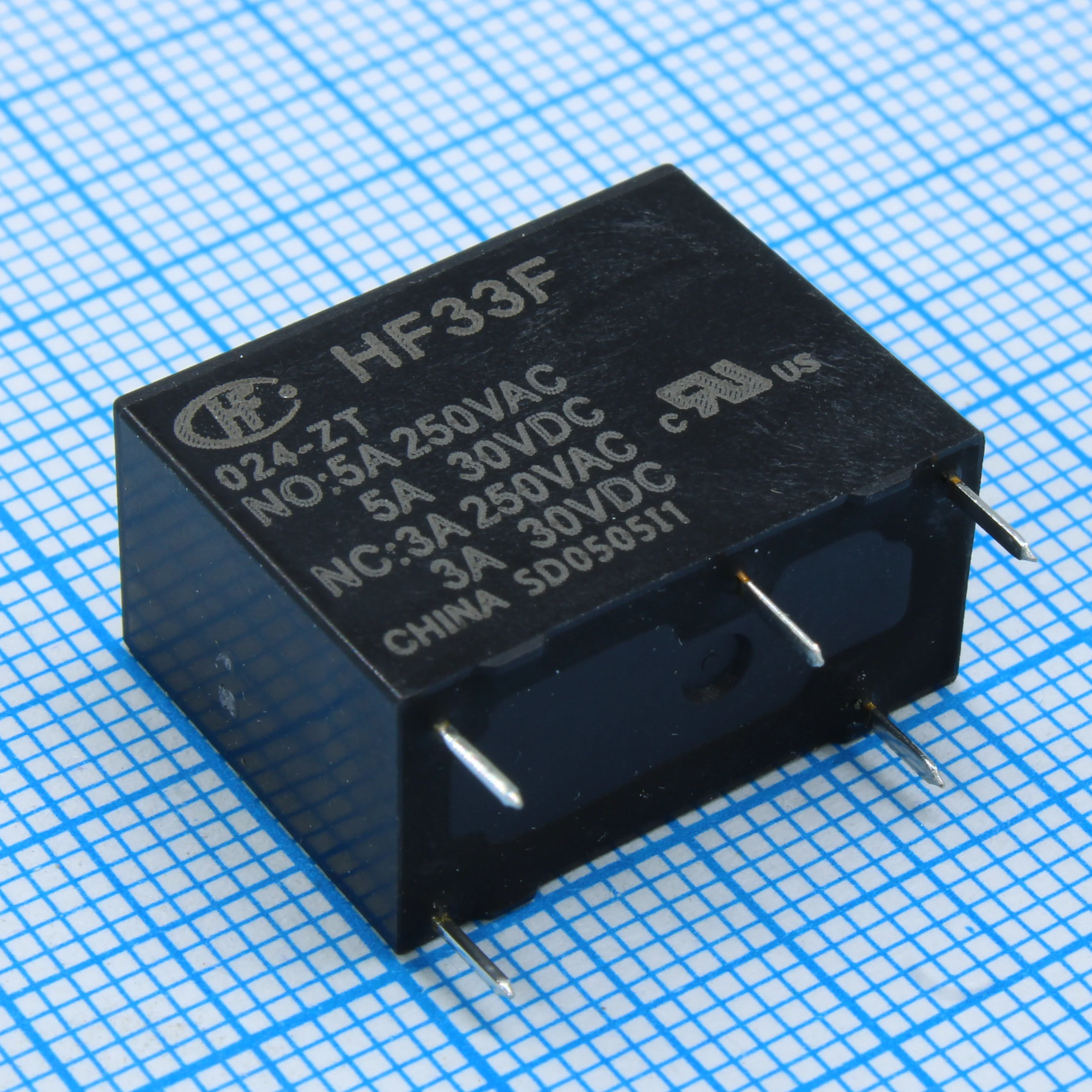 HF33F/024-ZT - Реле силовое 5А одна группа на переключение катушка 24В