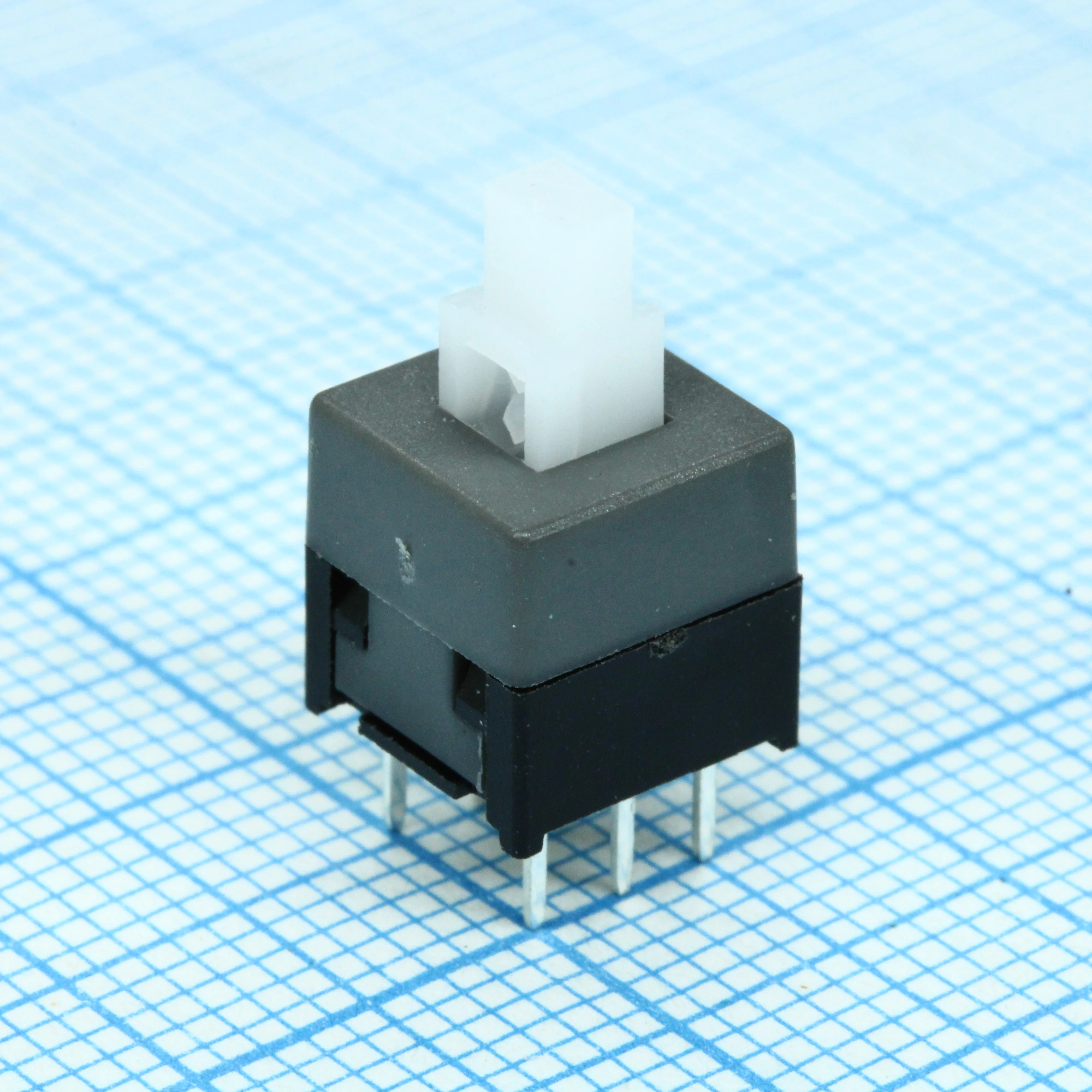 MPS-850-G - Кнопочный переключатель с фиксацией 8,5х8,5мм, 0.3А 30В / 0.5А 16В 6pin  (аналог PS850L)
