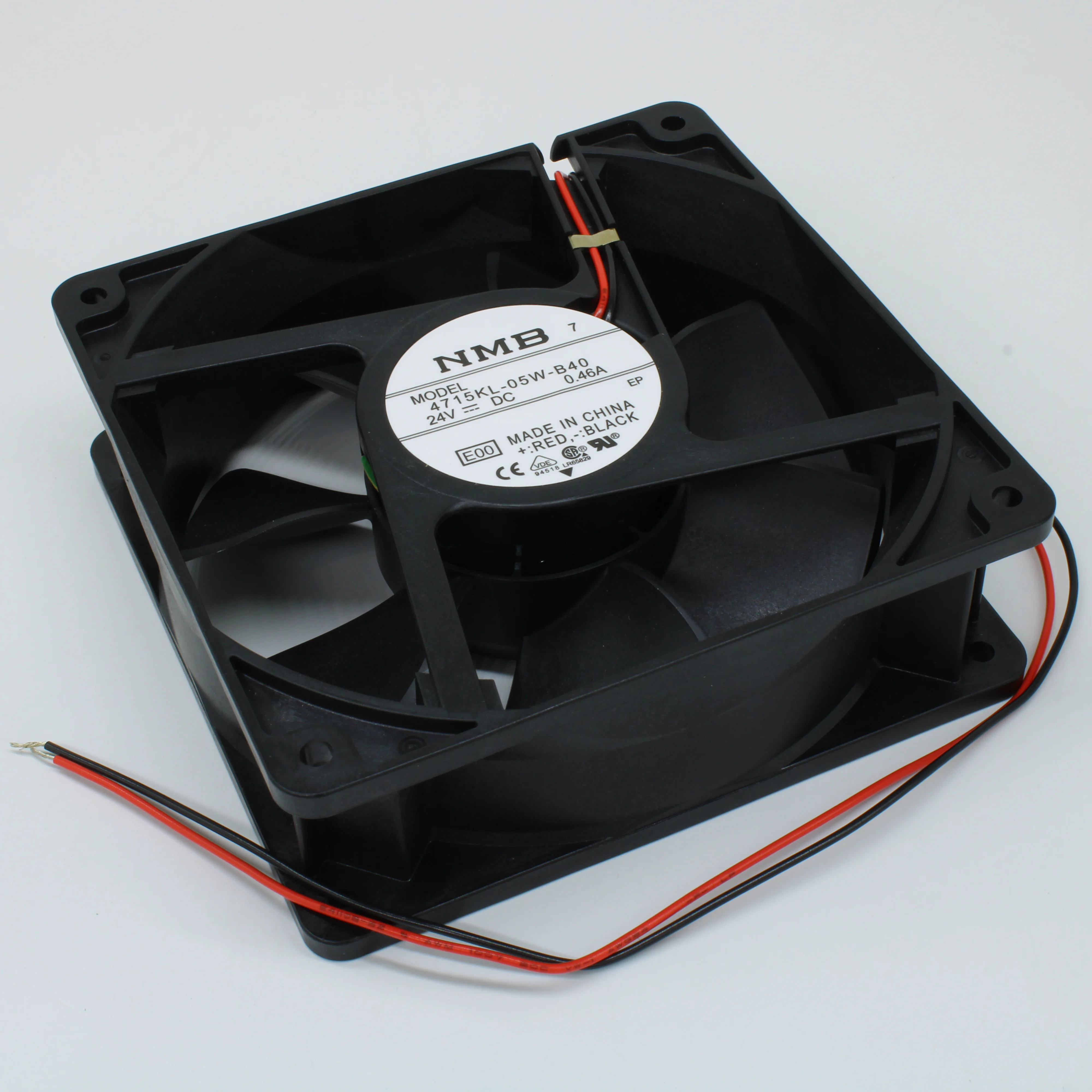 4715KL-05W-B40-E00 - Вентилятор 24В 119 x 119 х 38 мм постоянного тока DC 24v 0.46A