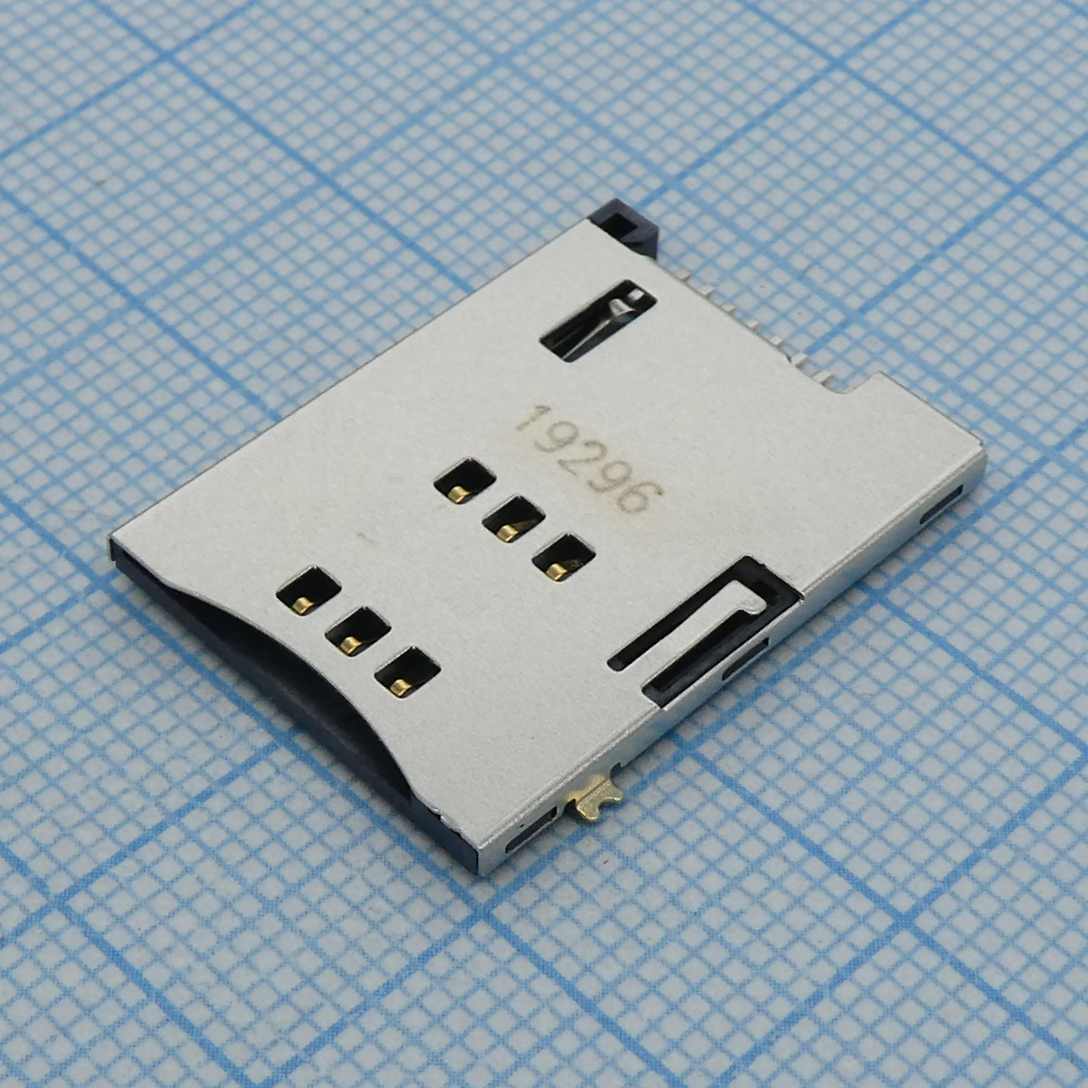475532001 - Гнездо SIM 6 контактов 2.54мм 0.5А поверхностный монтаж лента на катушке