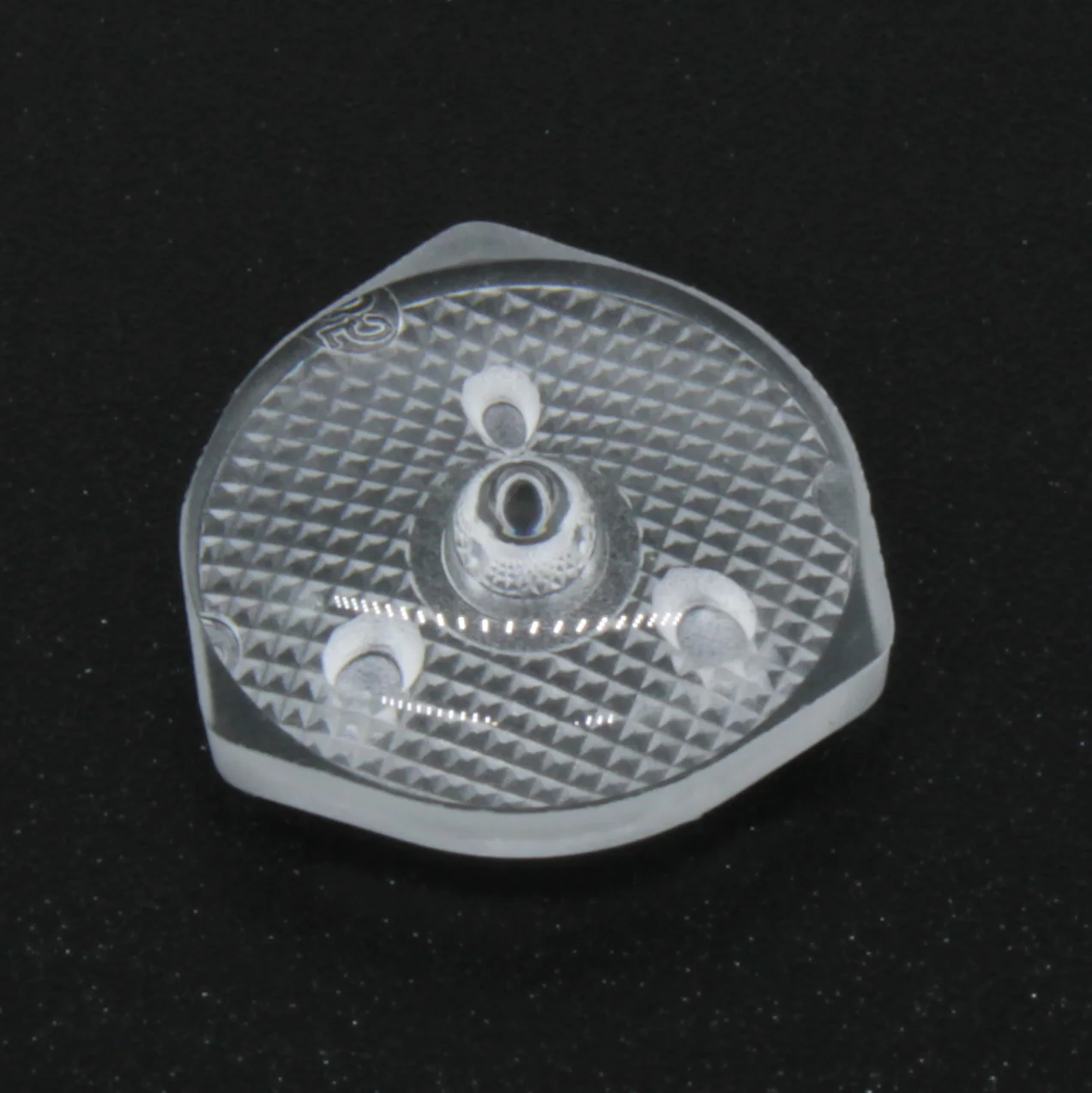 ATVH57-64-50W - Линза широкоугольная (TV back light lens), 2835/3030, эфф=93%, ~160°, D=15,65mm  H=5,9mm (3 пина на внутреннем диаметре 7.46мм), PMMA