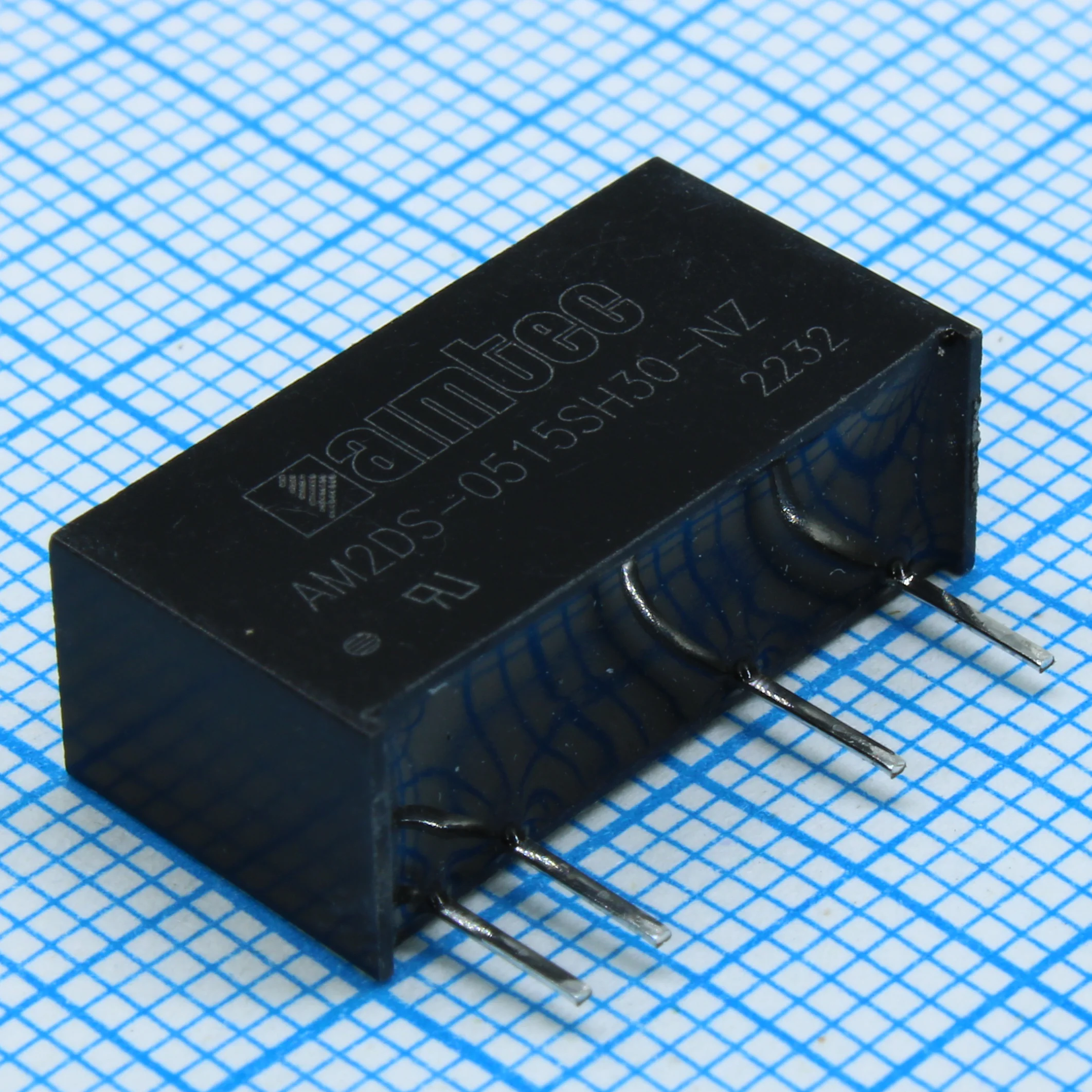 AM2DS-0515SH30-NZ - DC/DC, 2Вт, вход 4.5…5.5В, выход 15В/0.133А, изоляция 3000В DC, КПД 84%, максимальная емкостная нагрузка не более 220мкФ, SIP7, 19.6x7x10мм, -40…105°C, пластик