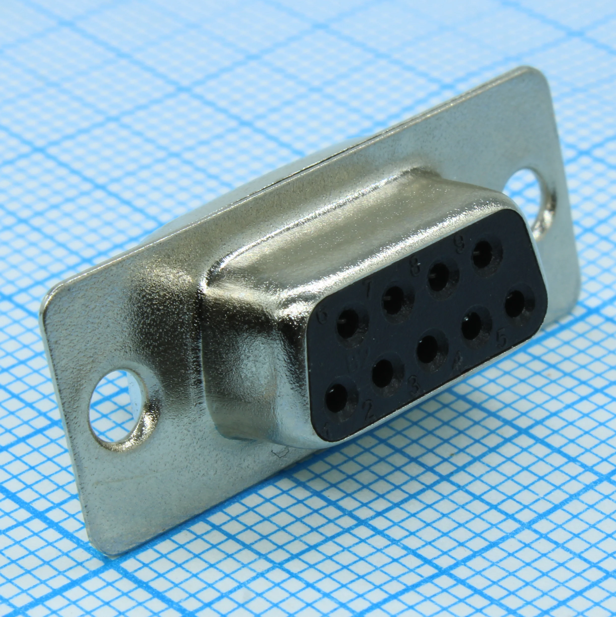 DB-09F (SNDB133-09FBNSISS) - 9 pin (м) на кабель