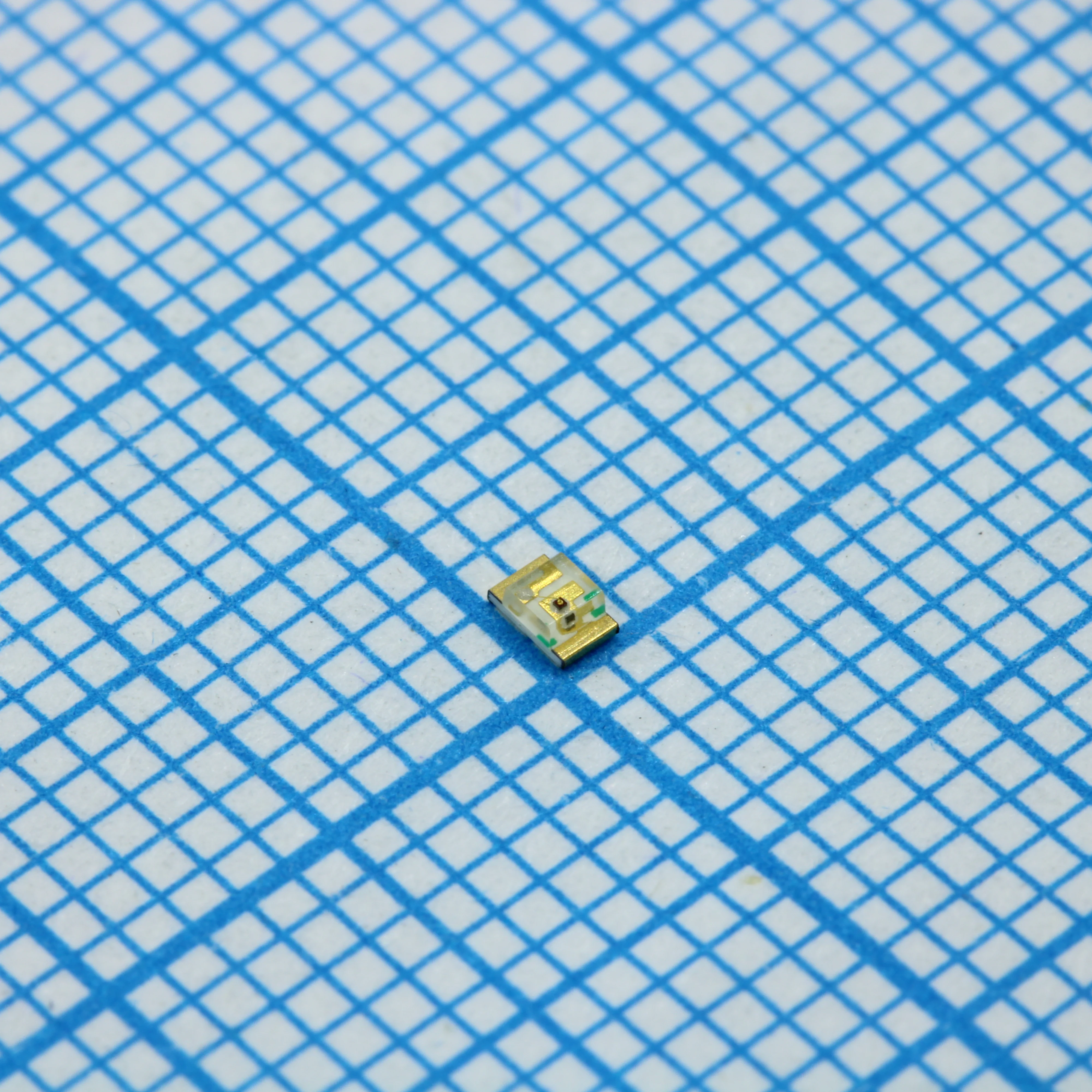 APHCM2012CGCK-F01 - Светодиод smd 0805/зеленый/570нм/50мкд/прозрачный/110°