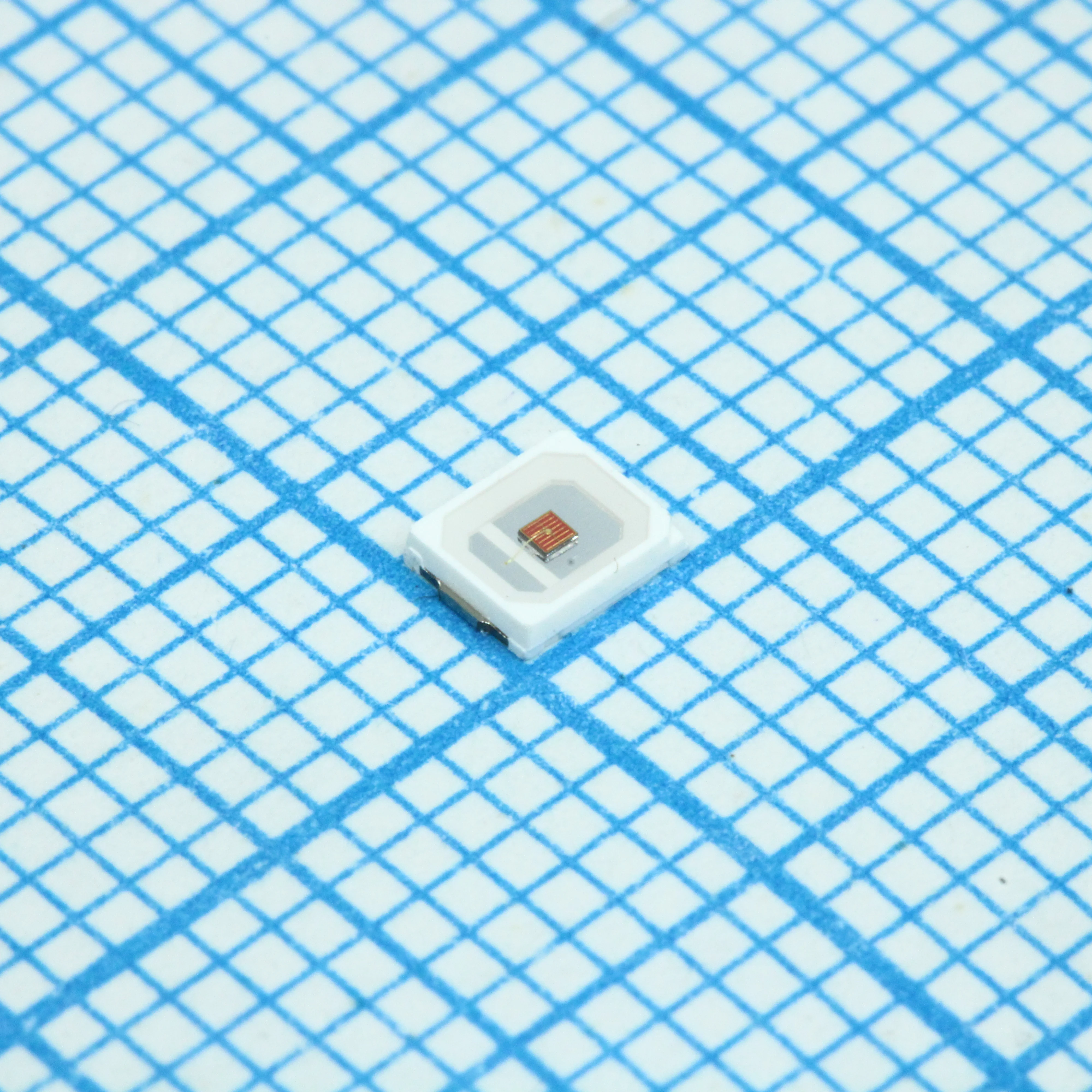 HL-A-2835D1YC-S1-08 - Светодиод smd 2,8х3,5мм/желтый/ 594нм/1.8-2.4v/ 3800-4600мКд  @150мА/ Ifmax=150мА/ 120°/ 2.8x3.5x0.7мм