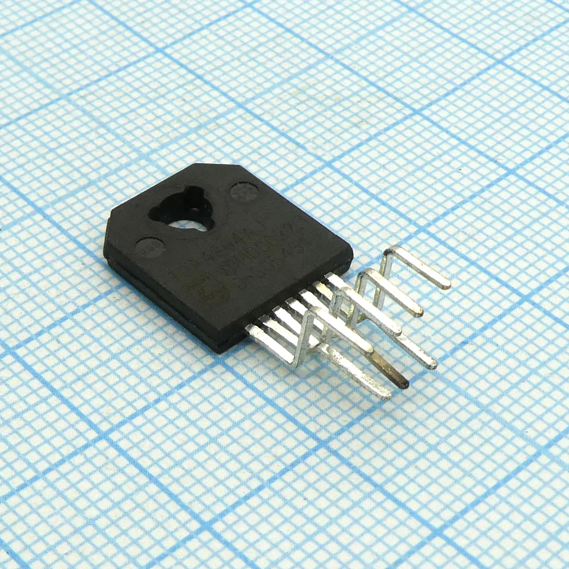 TDA4864AJ - Усилитель кадpовой pазвеpтки ТВ