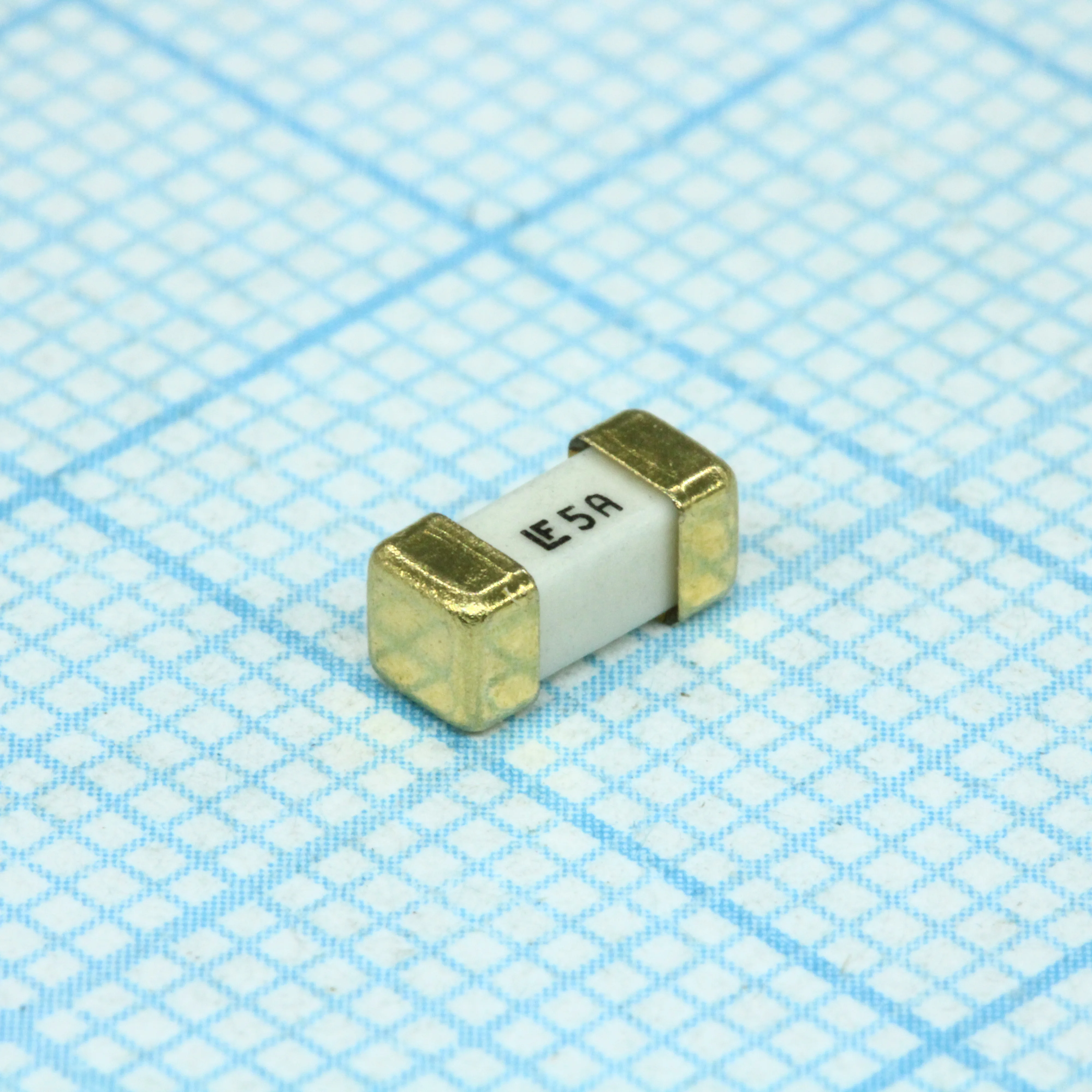 0451005.MRL - Предохранитель SMD 2.69*6.1мм 5.000A 125V керамический сверхбыстродействующий