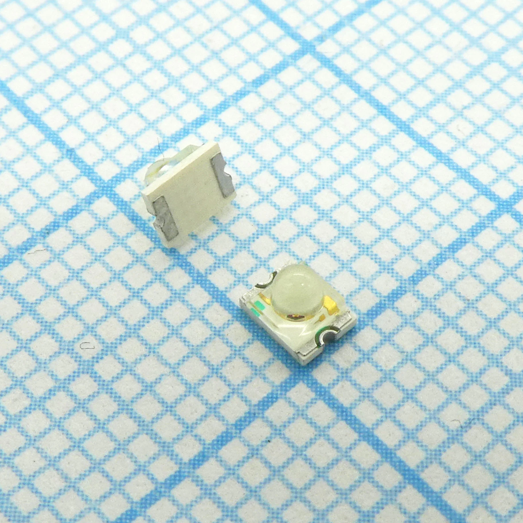 KPD-3224SEC - Светодиод smd 3,2х2,4мм/оранжевый/601нм/1500-2700мкд/прозрачный/20°