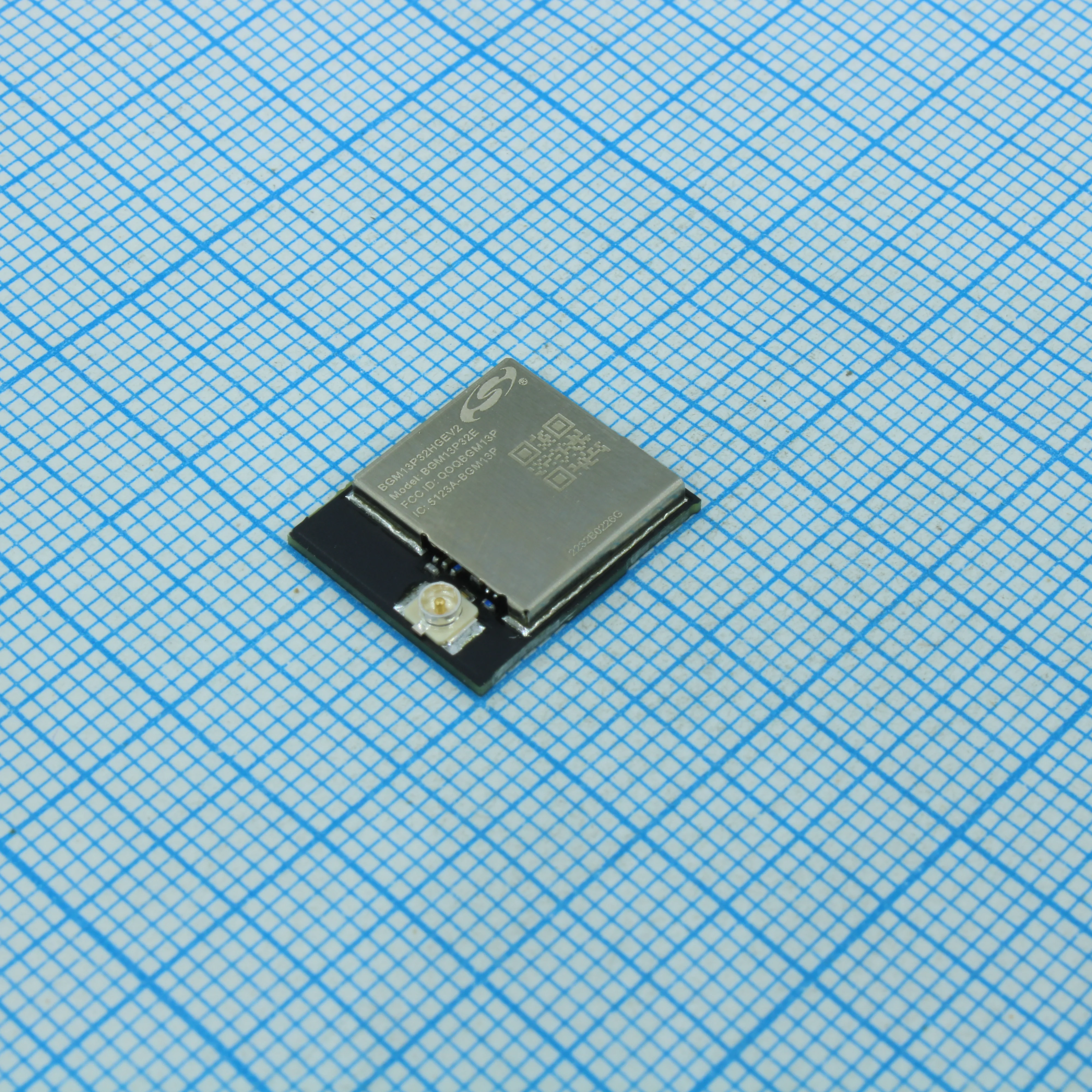 BGM13P32F512GE-V2R - Модуль Bluetooth беспроводной 19 дБм , высокая надежность, 2.4 ГГц и низкое энергопотребление