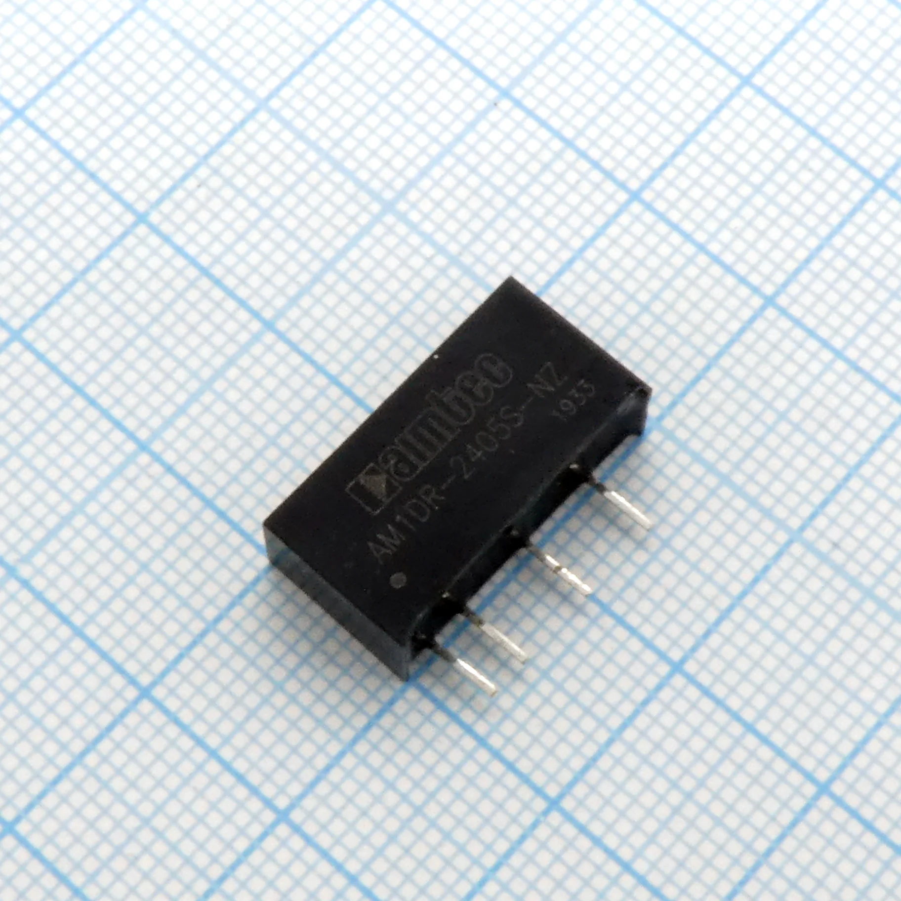 AM1DR-2405S-NZ - DC/DC, 1Вт, вход 22.8…25.2В, выход 5В/0.2А, изоляция 1000В DC, КПД 68%,  SIP7, 19.6x6x9.5мм, -40…85°C, пластик