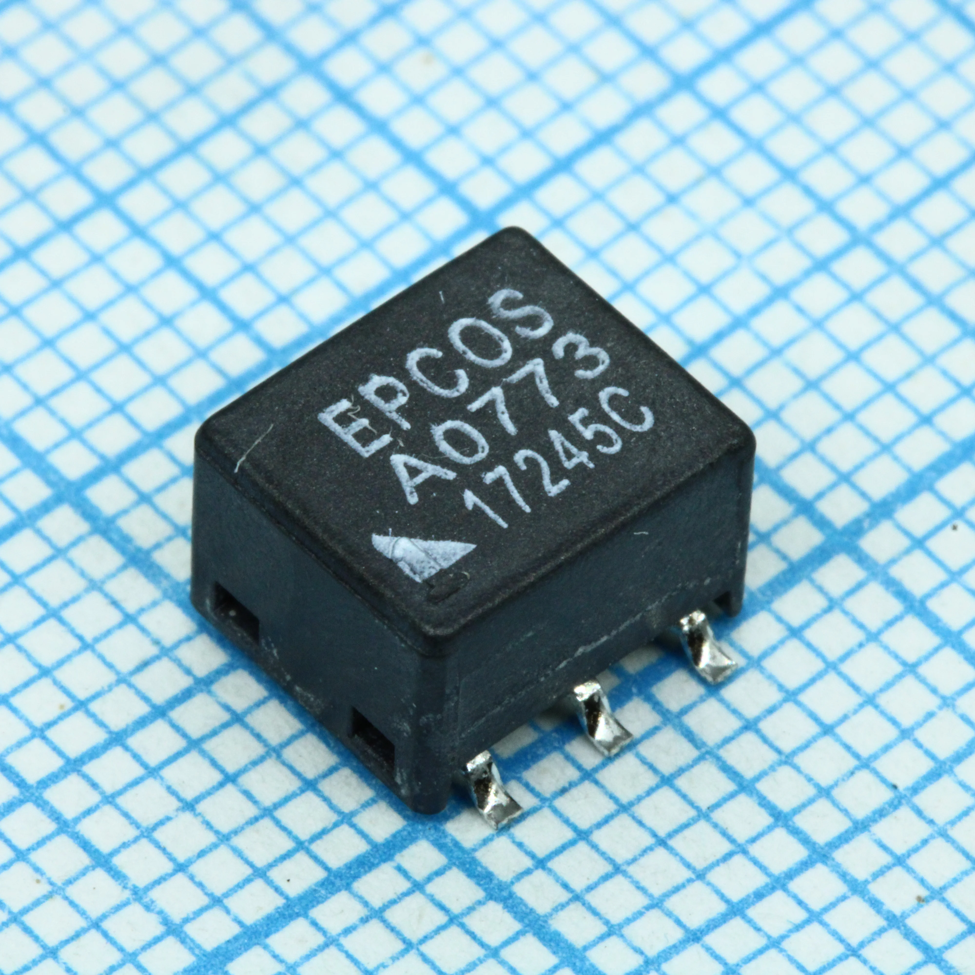 B82805A0773A250 - Трансформатор импульсный 1:1:1.1:1.1 500В переменного тока  6 выводов  Gull Wing  для поверхностного монтажа