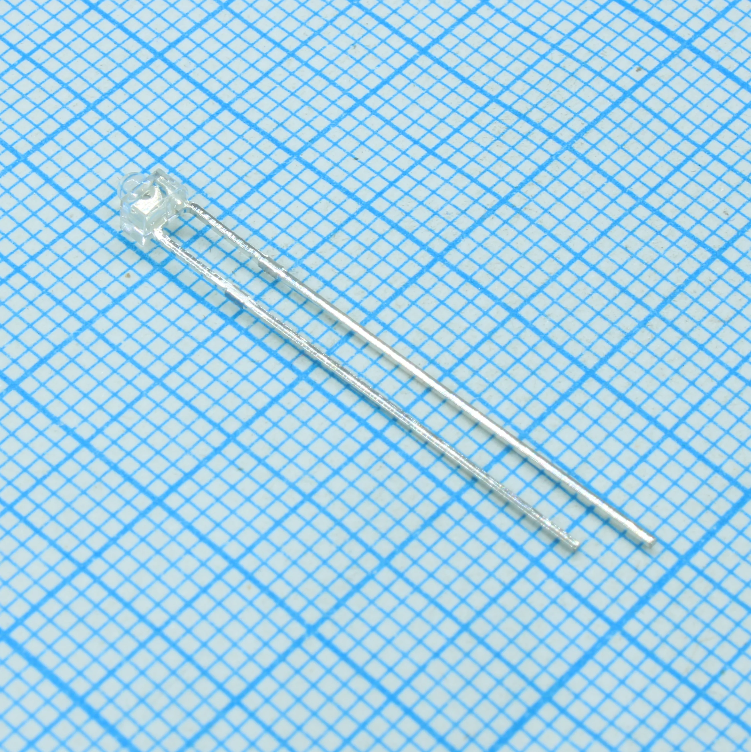 FYL-1821PURC-02 - Светодиод smd 2.4х2.15x2.76мм/сверхяркий красный/630нм/1500мКд/прозрачный/25°