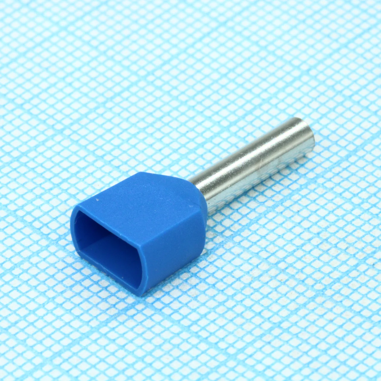 TE2513 BLUE - сдвоенные Наконечник для провода 2x2,5 мм2 L=13 мм