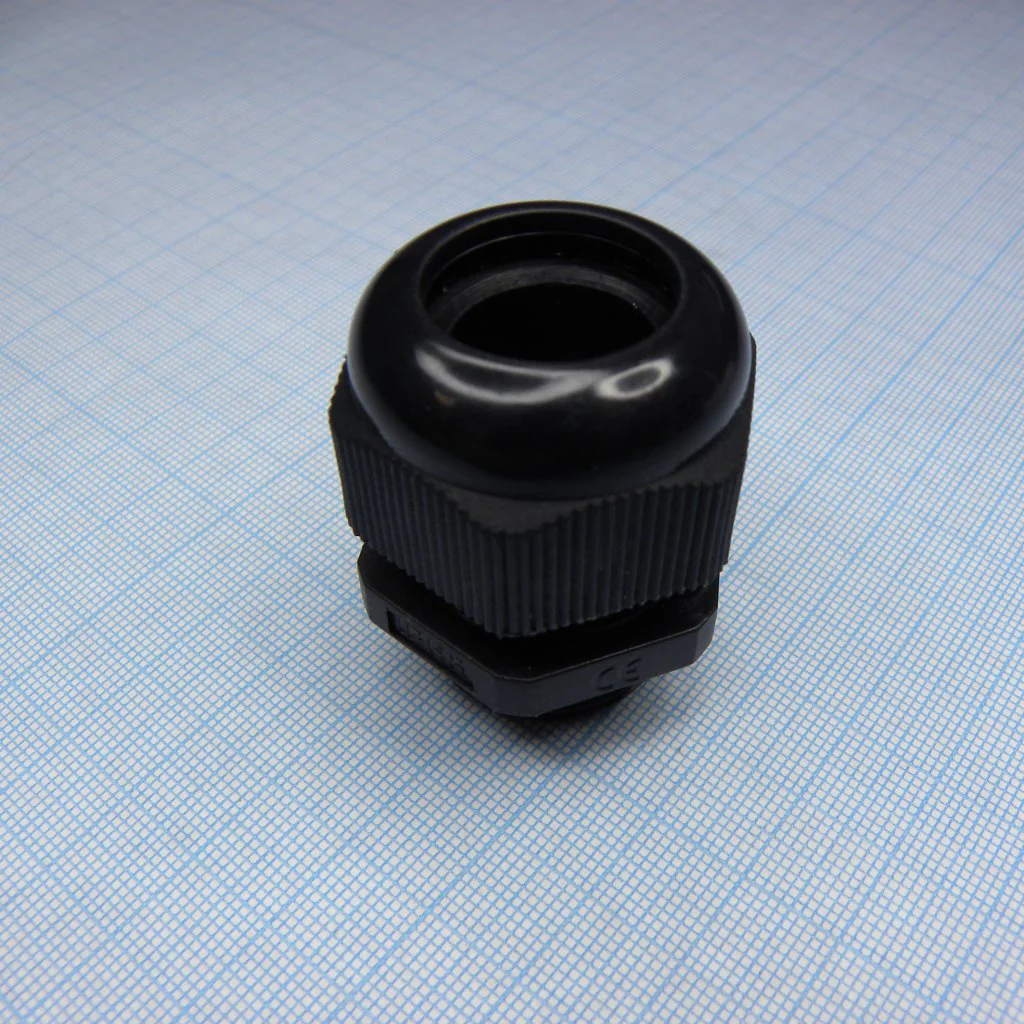 DDL-M25P (black) - Кабель ввод, крепление на панель, гайка для крепления на панель приобретается отдельно