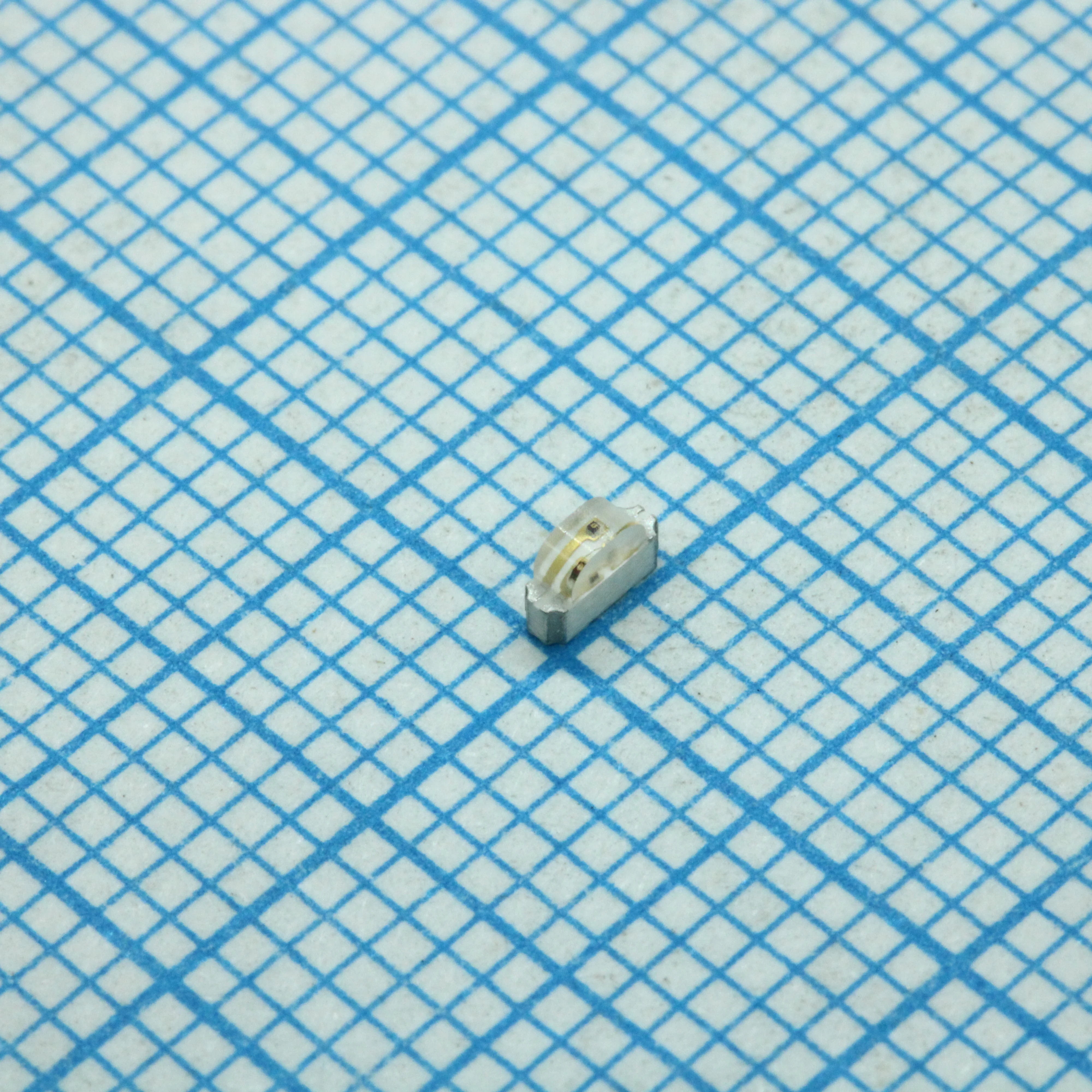 KPBA-3010SURKMGKC - Чип светодиод SMD Красный/Зеленый 3.0х1.0мм прозрачный угловой 140° 120--300мКд/40--80мКд 1,95/2,1В