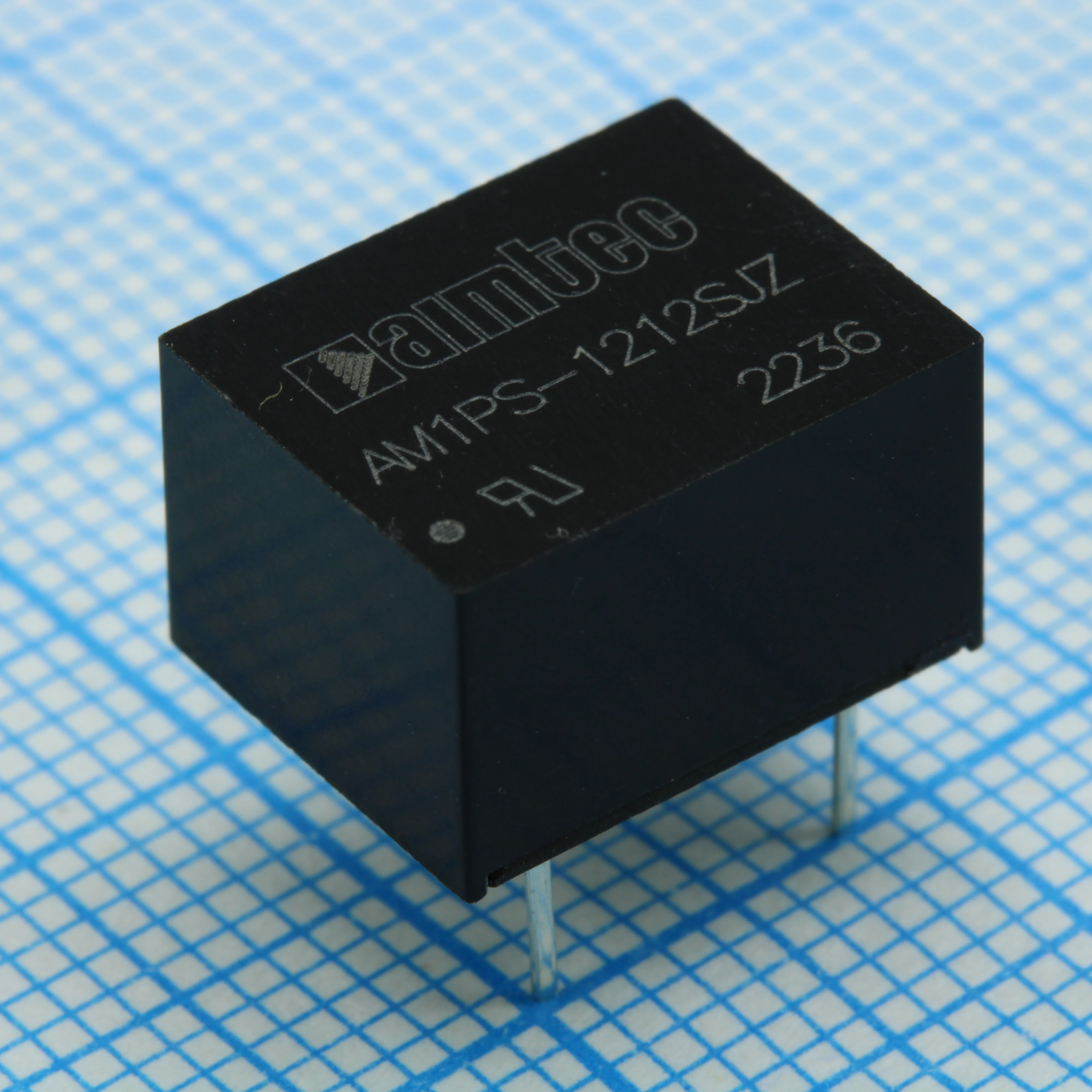 AM1PS-1212SJZ - DC/DC, 1Вт, вход 10.8…13.2В, выход 12В/0.009…0.083А, изоляция 1500В DC, КПД 80%, максимальная емкостная нагрузка не более 560мкФ, DIP8, 12.7x10.16x8.2мм, -40…105°C, пластик