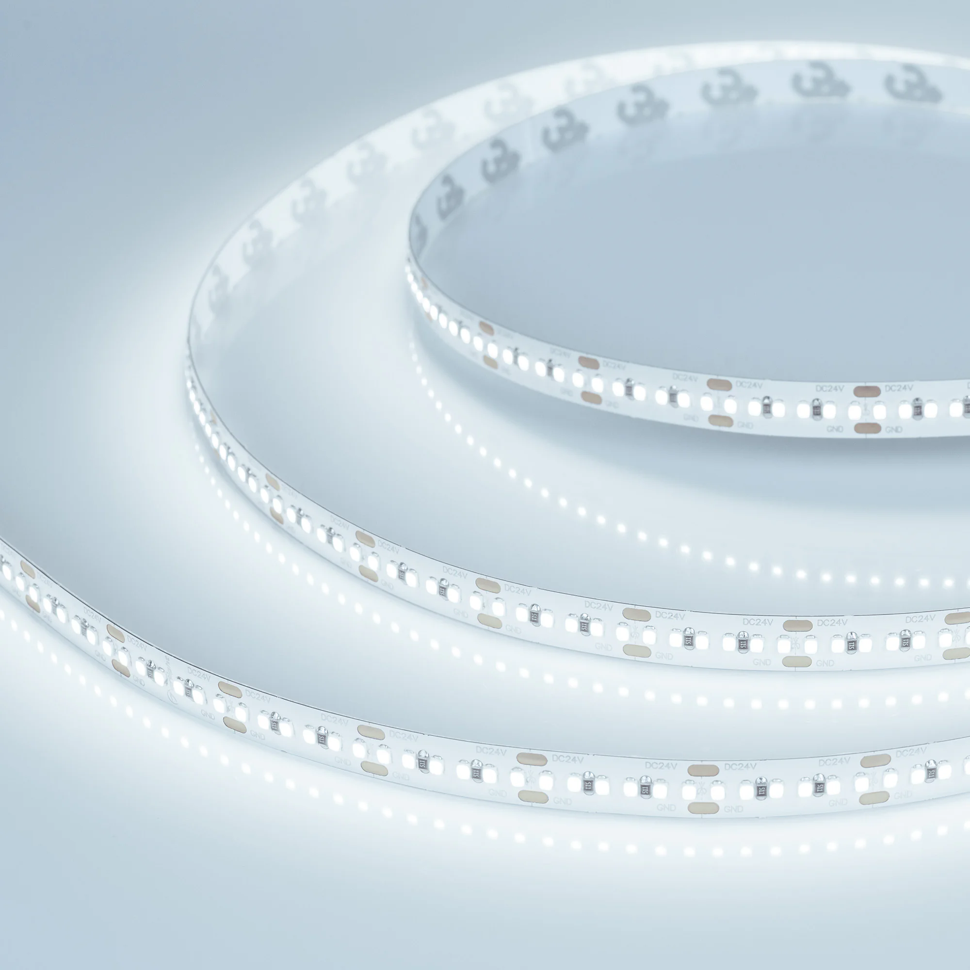 Лента MICROLED-M300-8mm 24V Cool 8K (8 W/m, IP20, 2216, 5m) 028617(2) - Гибкая лента LUX, светодиоды smd 2216, 300шт/м (1500шт на 5м), белая плата 8мм, скотч 3М. Цвет ХОЛОДНЫЙ 8000K. Питание 24V, мощность 8.6 Вт/м (43 Вт на 5м), угол 120°, высокая цветопе