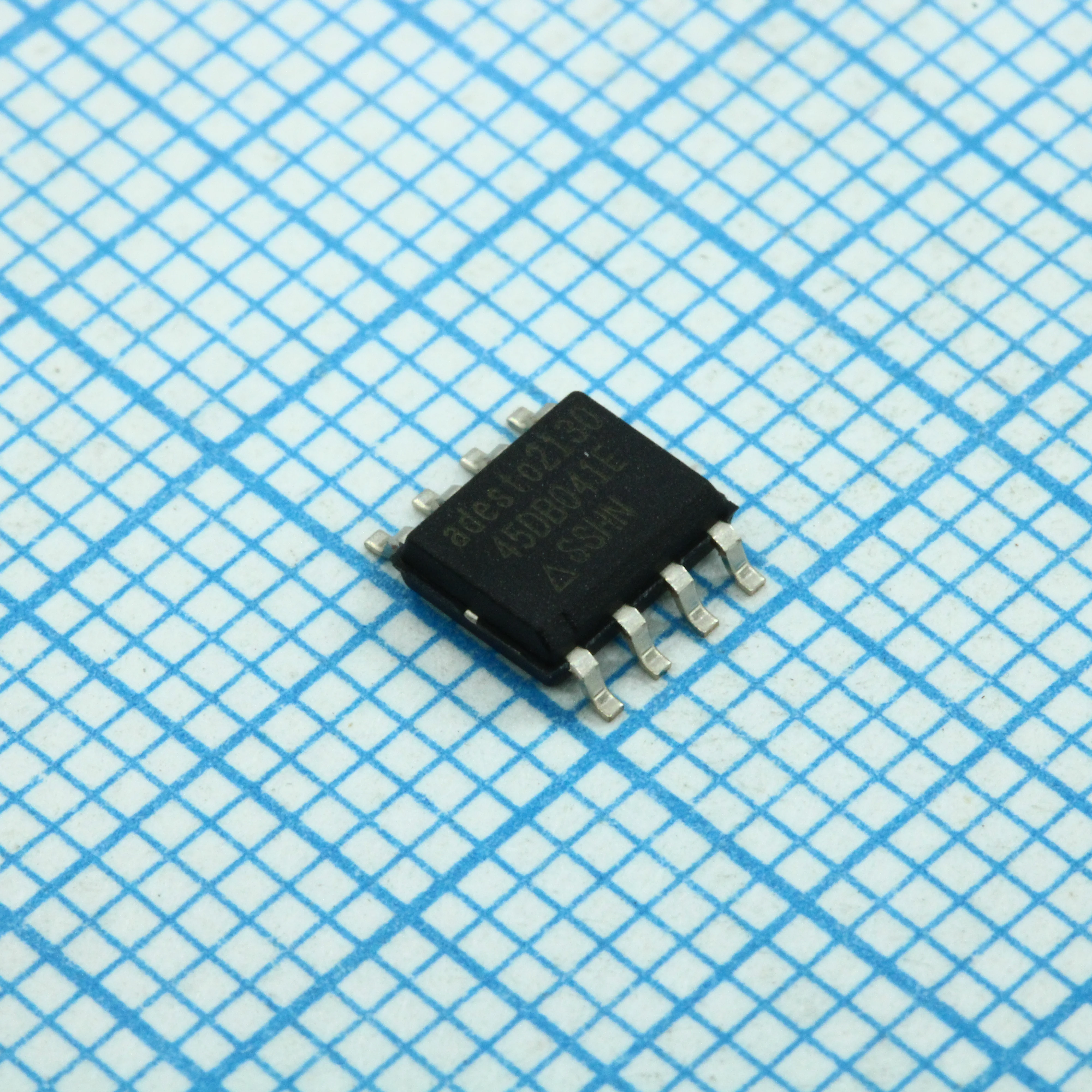 AT45DB041E-SSHN-T - Флэш-память 4Mбит 85МГц 8SOIC