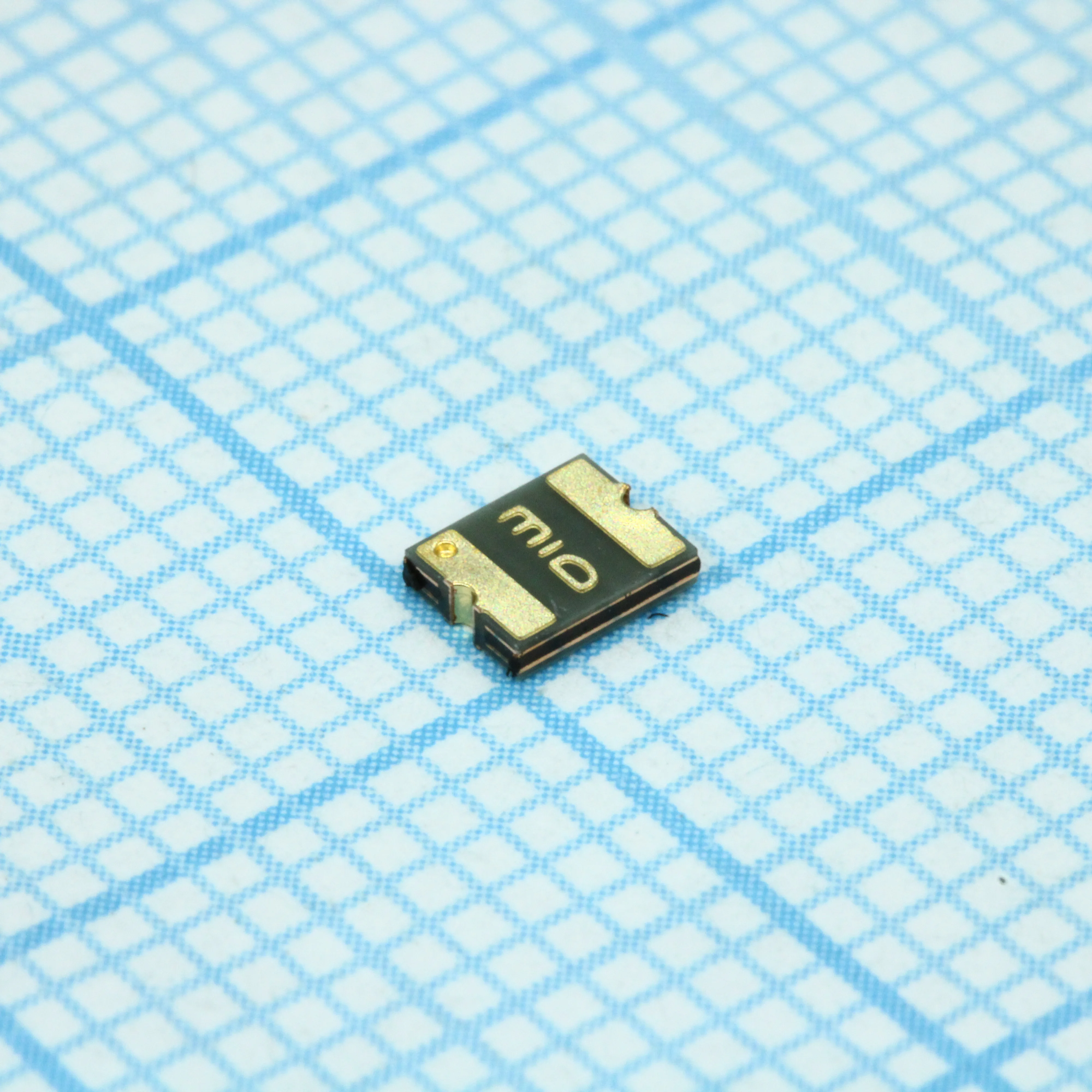 MF-USMF035-2 - Самовосстанавливающийся предохранитель PTC 0.35A(hold) 0.75A(trip) 6V 40A 0.6W 0.2s 0.2Ohm SMD Solder Pad 1210 T/R Automoti