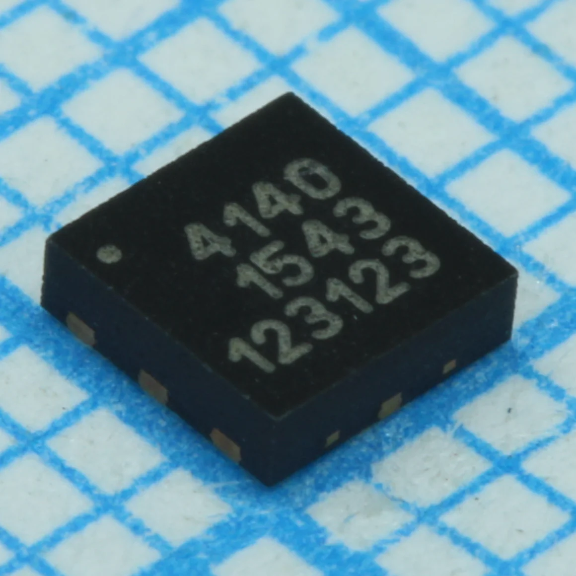 MP2013AGQ-Z - Регулируемый стабилизатор с низким падением напряжения положительной полярности