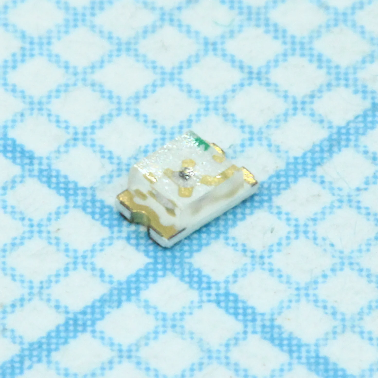 FYLS-0805SRC - Светодиод smd 2х1,25мм/красный/643нм/15мкд/прозрачный/130°