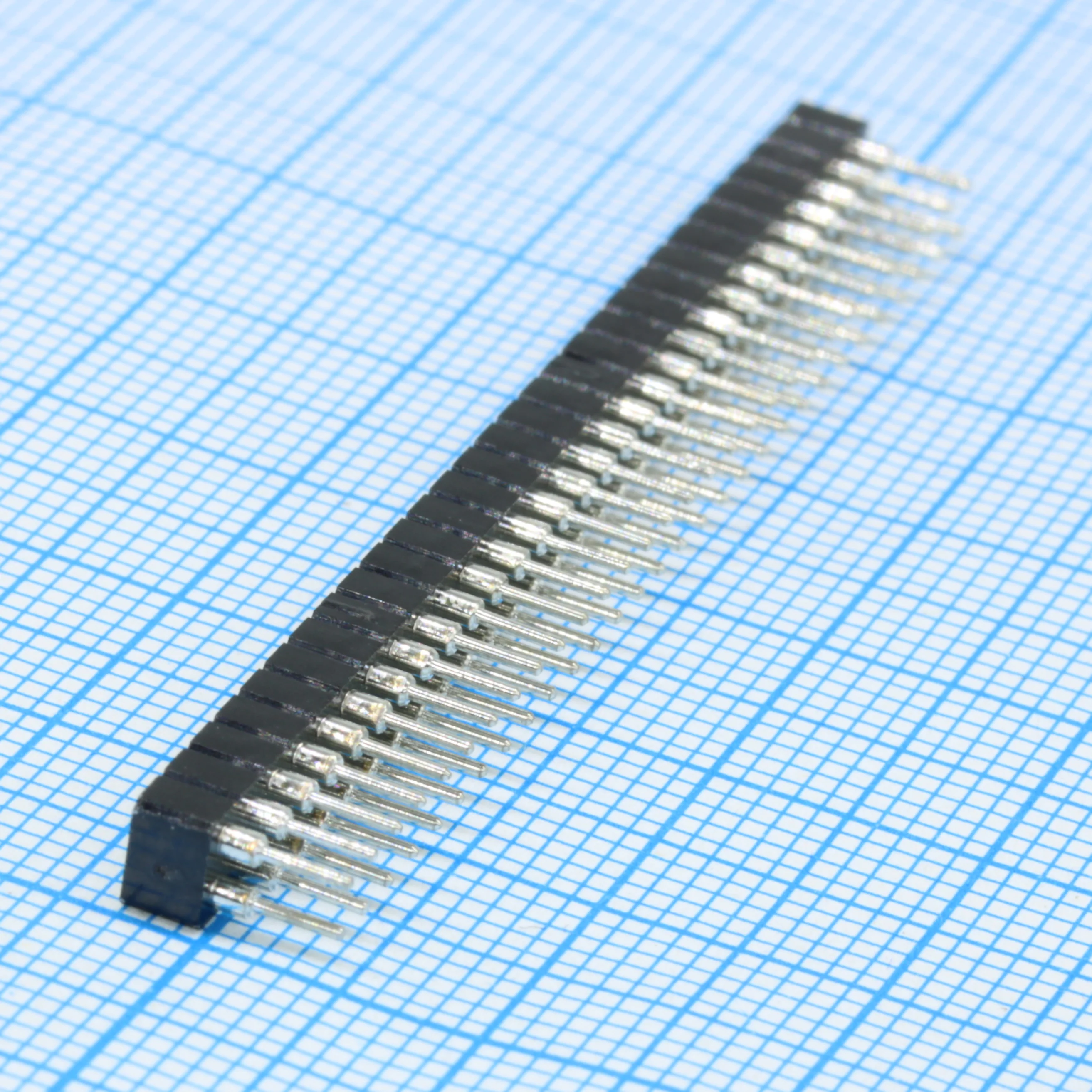 DS1002-02-2X30BT1F6 - Гнезда цанговые двухрядные для монтажа в отверстия 2х30pin, шаг 2.00мм