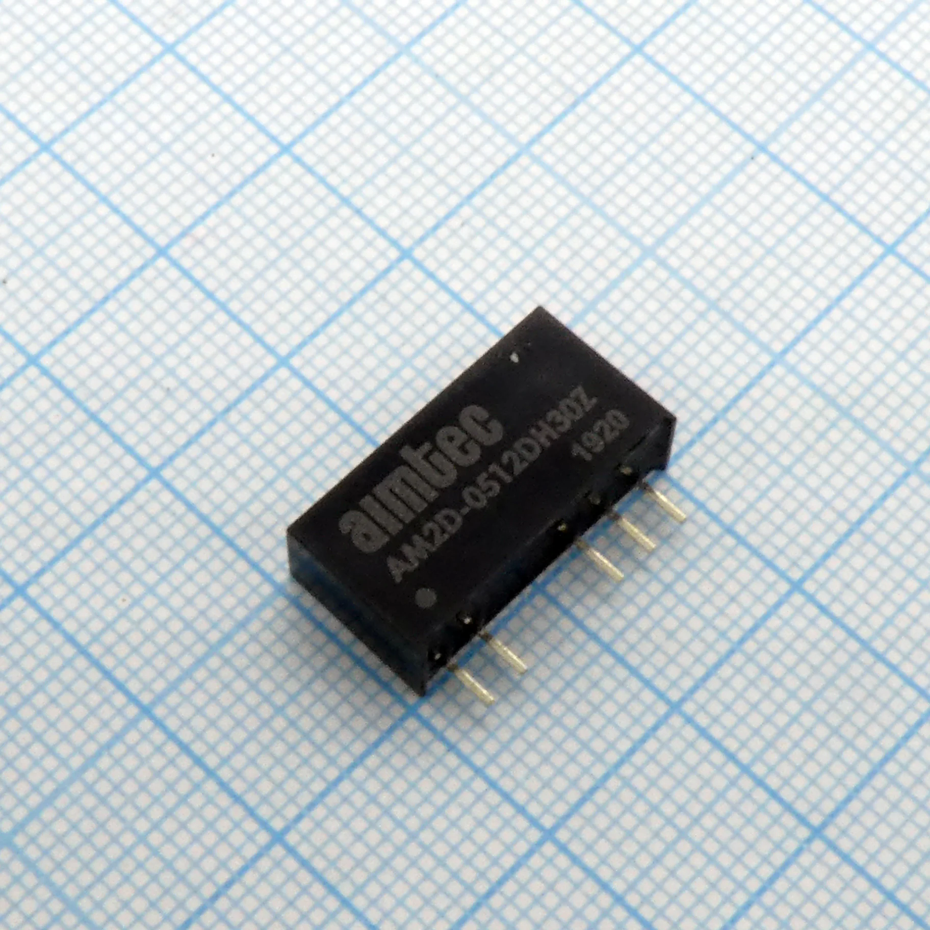 AM2D-0512DH30Z - DC/DC, 2Вт, вход 4.5…5.5В, выход ±12В/±0.083А, изоляция 3000В DC, КПД 78%, максимальная емкостная нагрузка не более ±220мкФ, SIP7, 19.5x6x10мм, -40…85°C, пластик