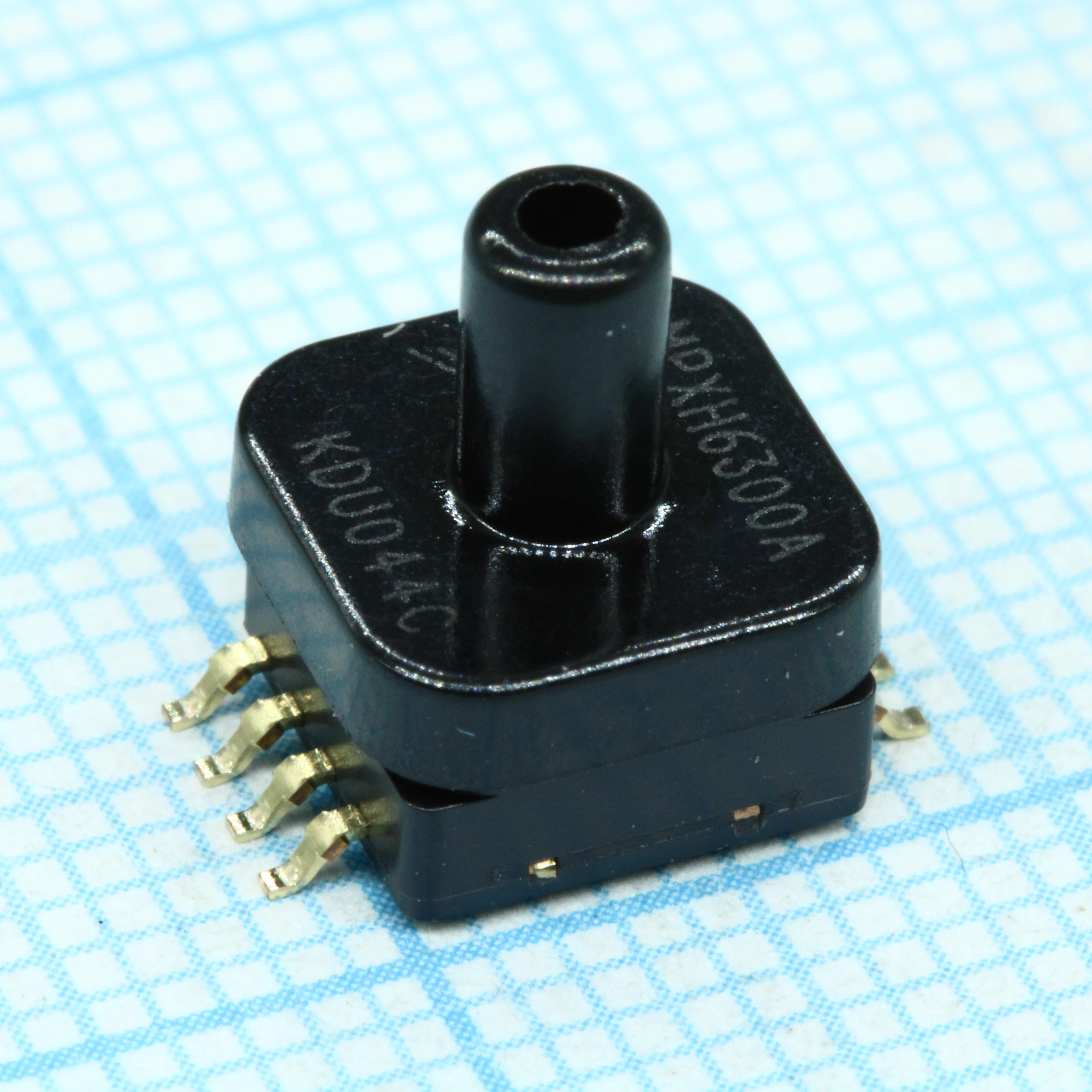 MPXH6300AC6U - Датчик давления 0,3 В до 4.9 в 20кпа до 304kPa