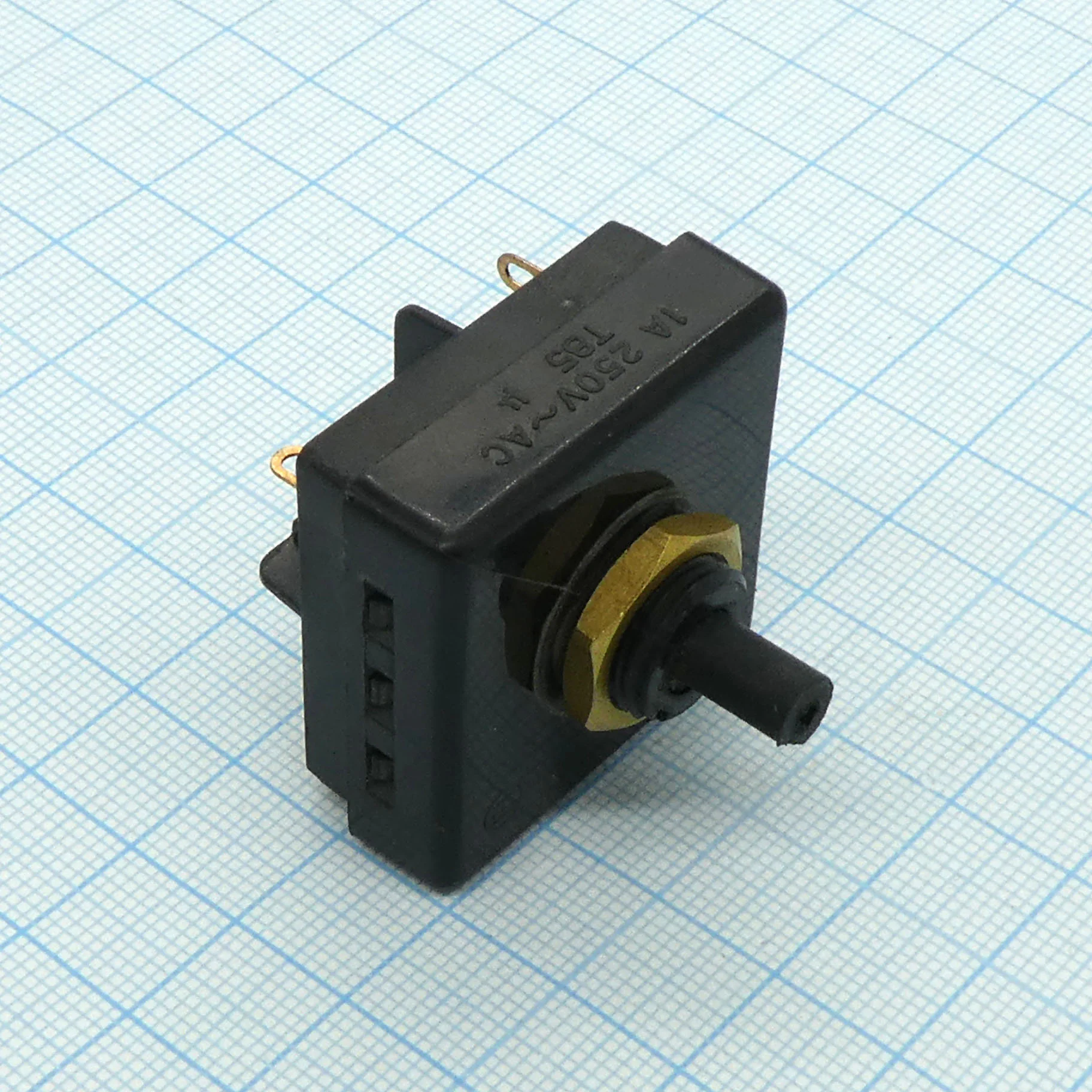 DS SC721 - переключатель четырехпозиционный (3рабочих+выключен) 250V 2A. Резьба M12
