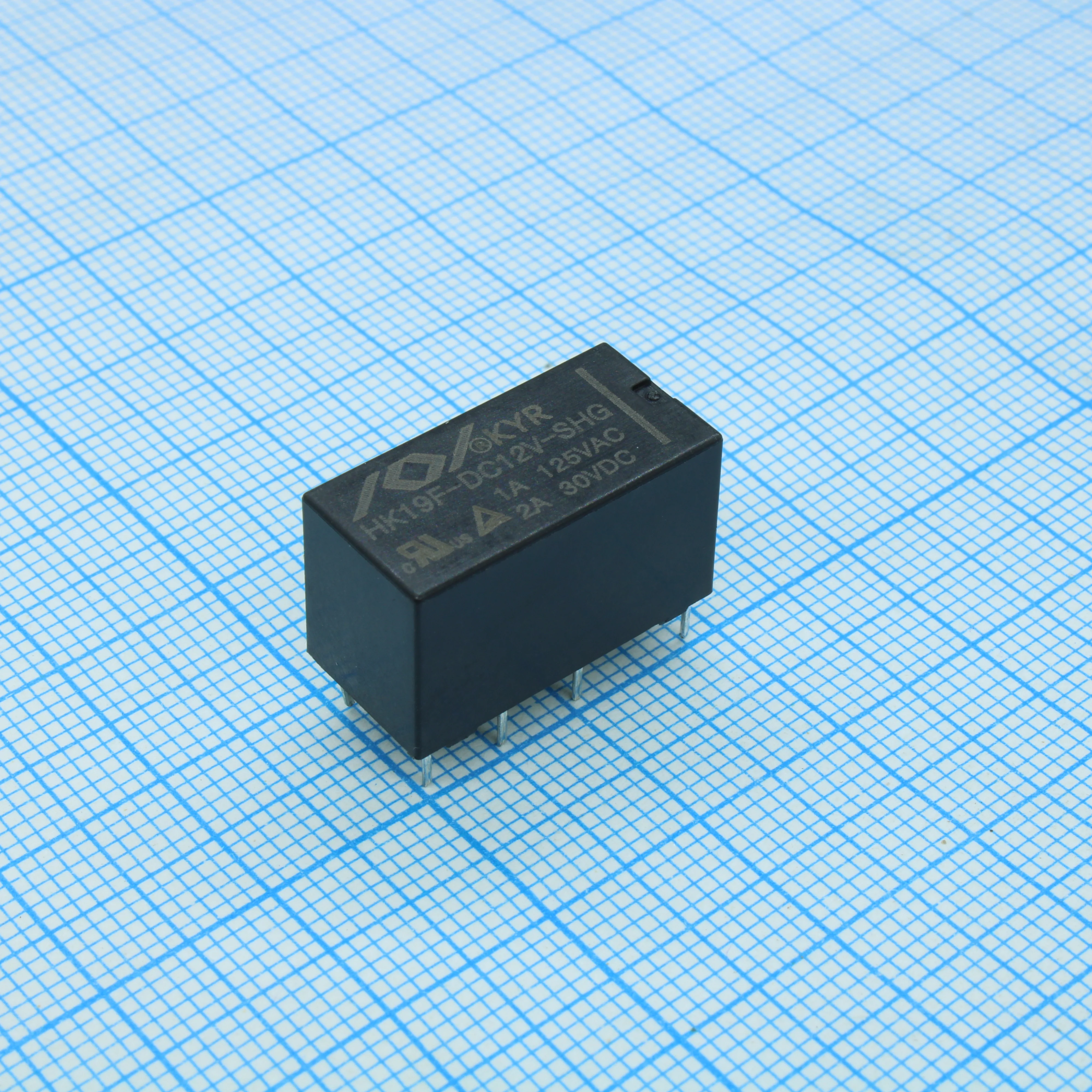 HK19F-DC12V-SHG - Миниатюрное сигнальное реле 2А две контактные группы-два направления катушка 12В 0.2Вт