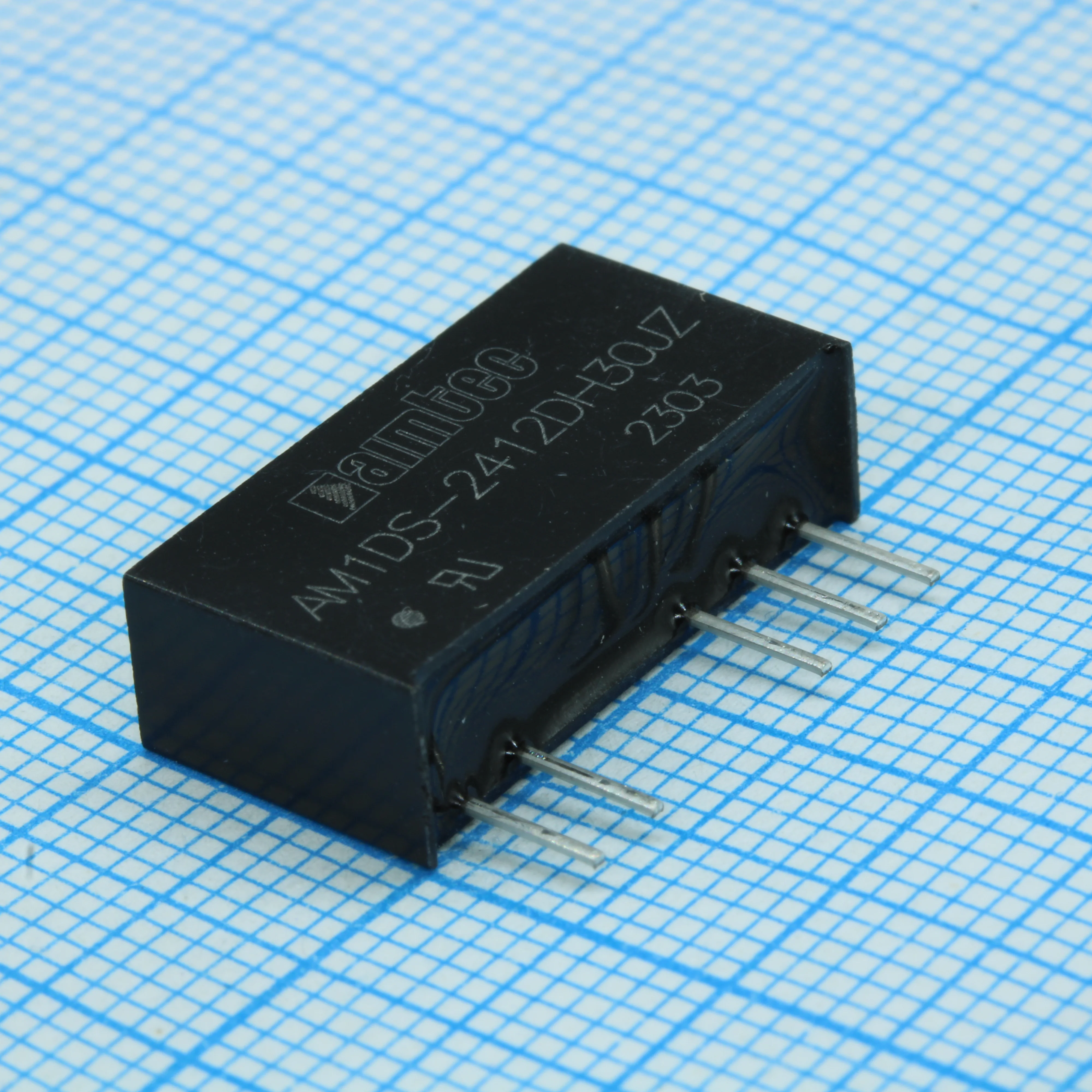 AM1DS-2412DH30JZ - DC/DC, 1Вт, вход 21.6…26.4В, выход ±12V/±0.005…0.042A, изоляция 3000В DC, КПД 81%, максимальная емкостная нагрузка не более 220мкФ, SIP7, 19.65x6x10.16мм, -40…105°C, пластик
